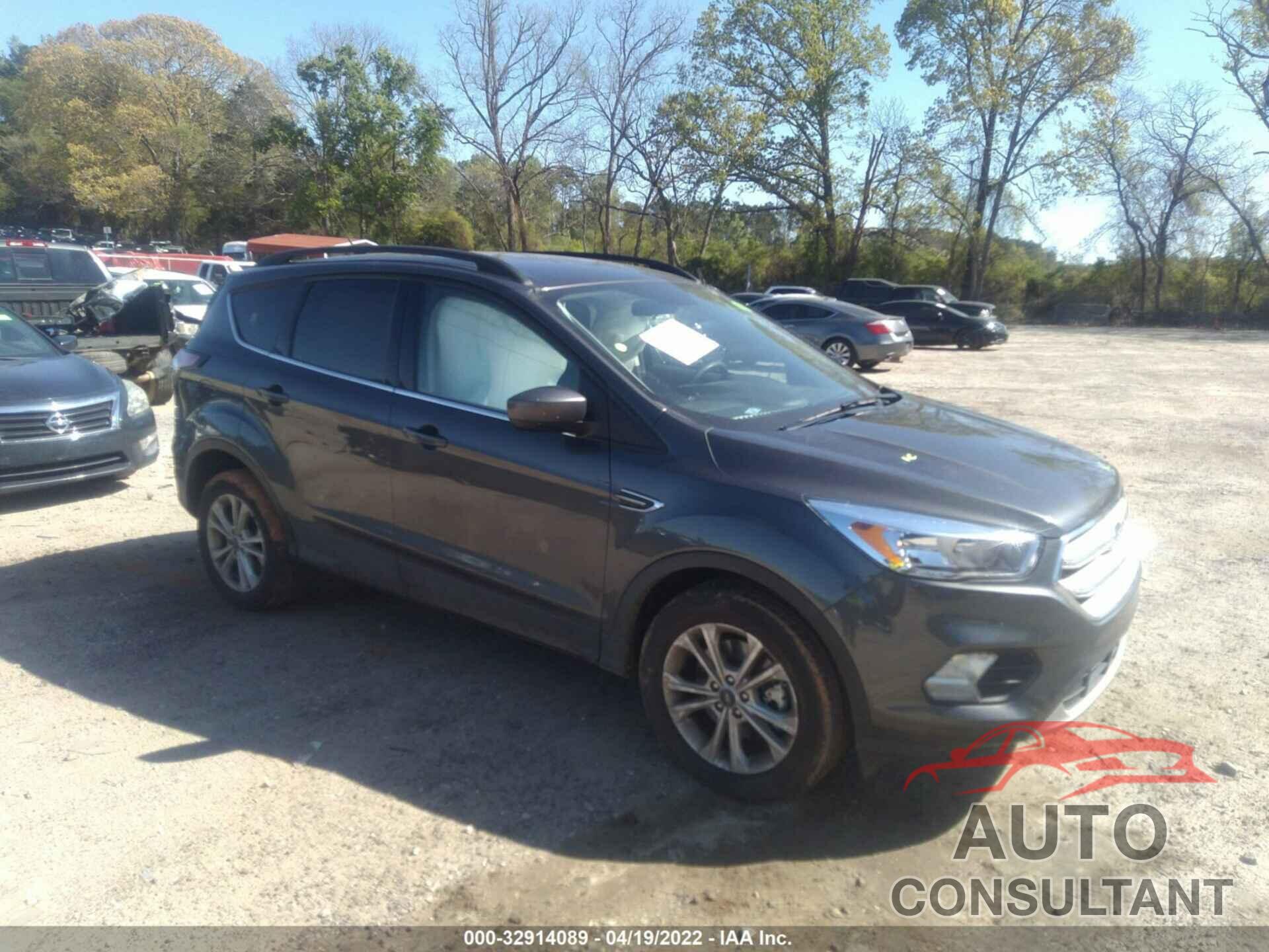 FORD ESCAPE 2018 - 1FMCU0G93JUC87104