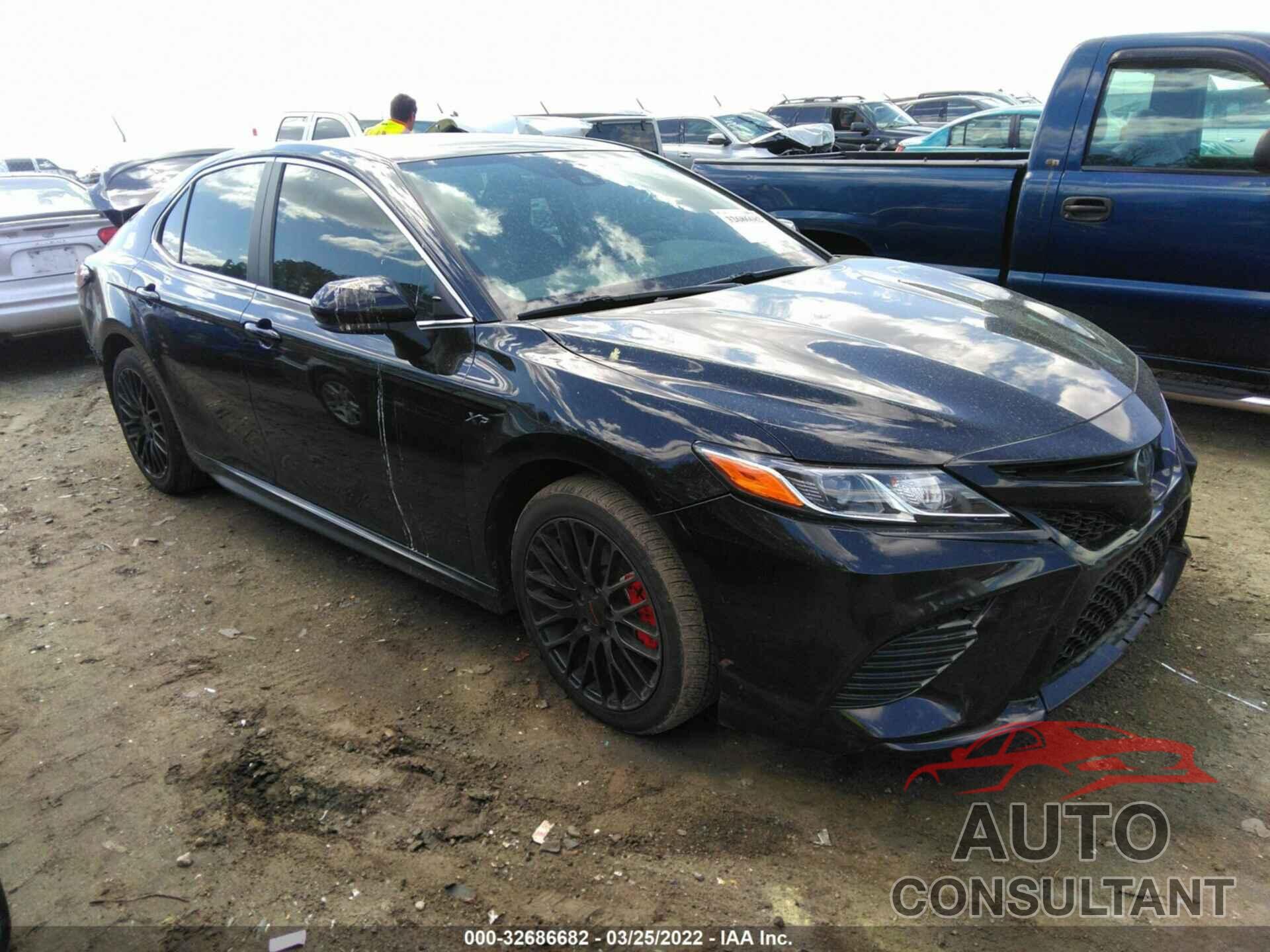 TOYOTA CAMRY 2019 - 4T1B11HK8KU844134
