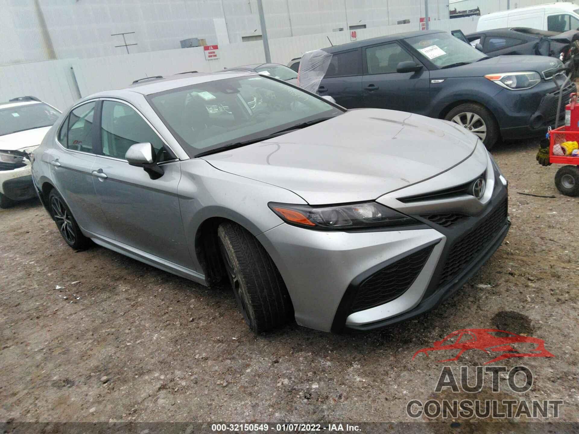 TOYOTA CAMRY 2021 - 4T1G11AKXMU576254