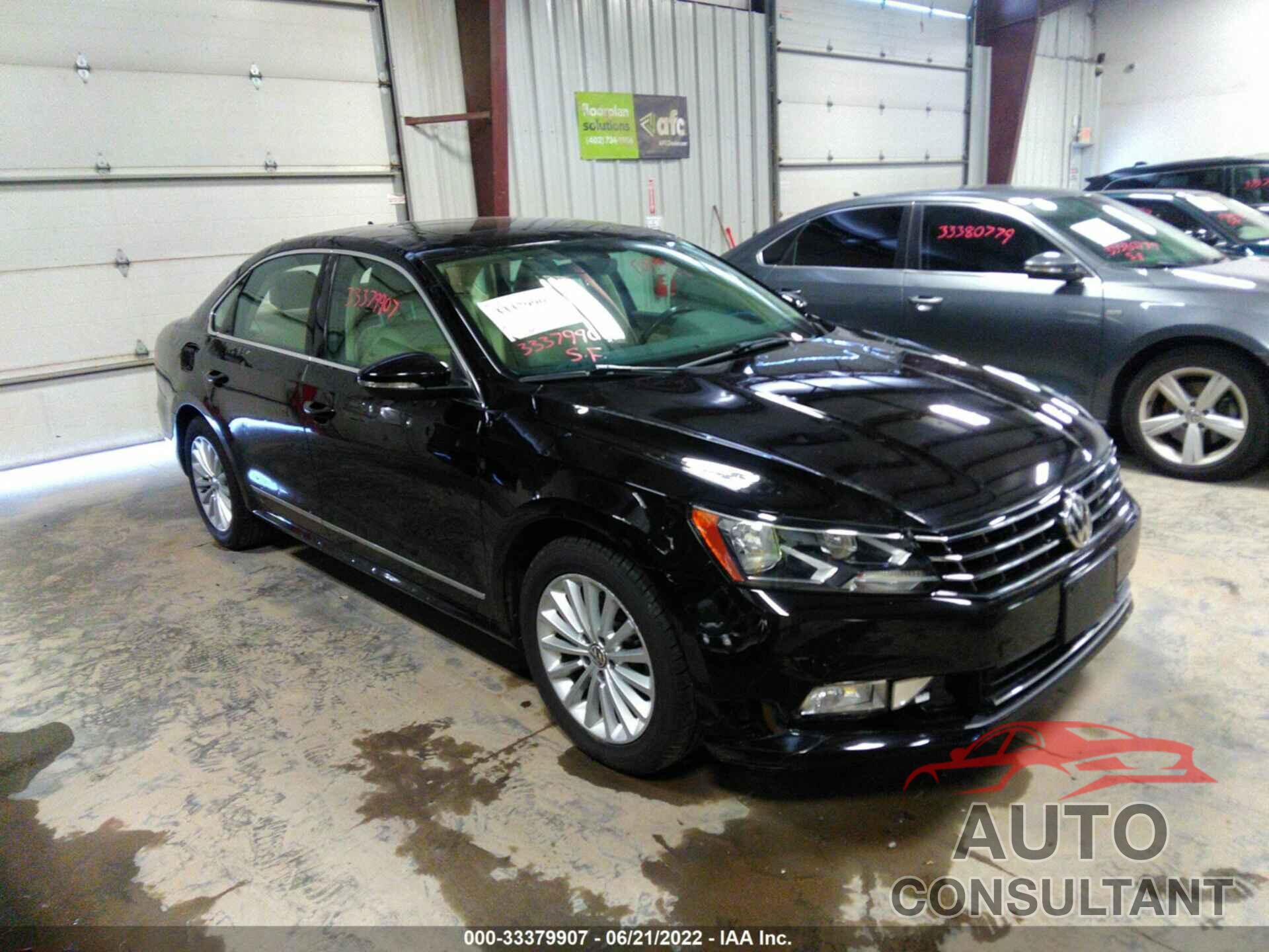 VOLKSWAGEN PASSAT 2016 - 1VWBT7A32GC066007