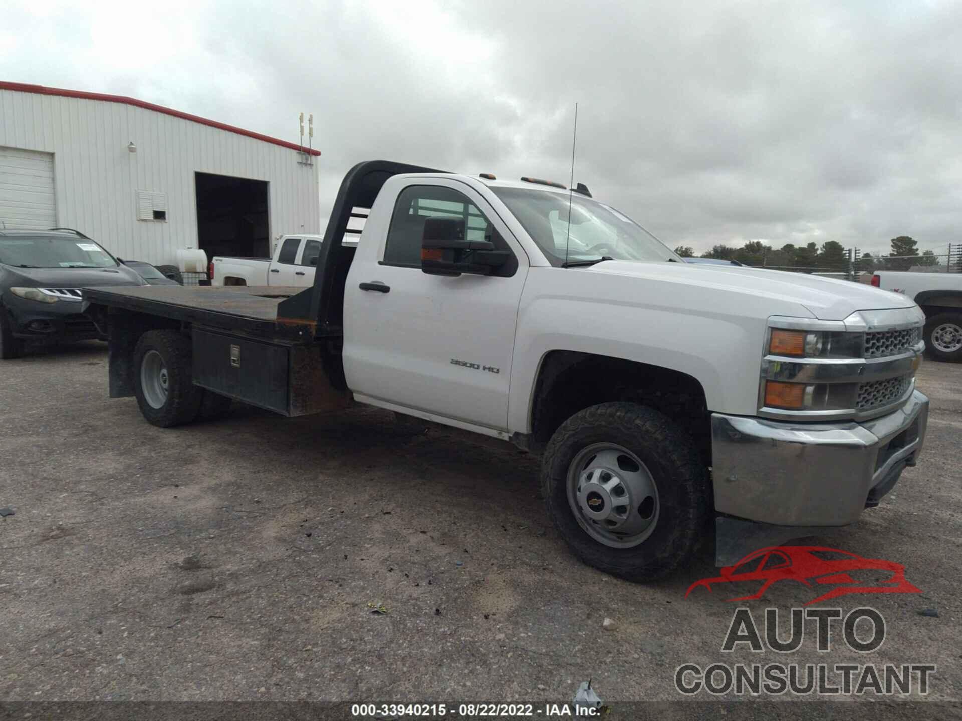 CHEVROLET SILVERADO 3500HD 2019 - 1GB3CVCG2KF164185