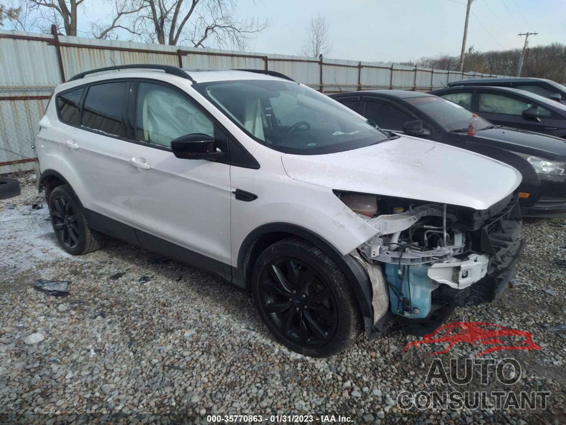 FORD ESCAPE 2017 - 1FMCU0G93HUB99731