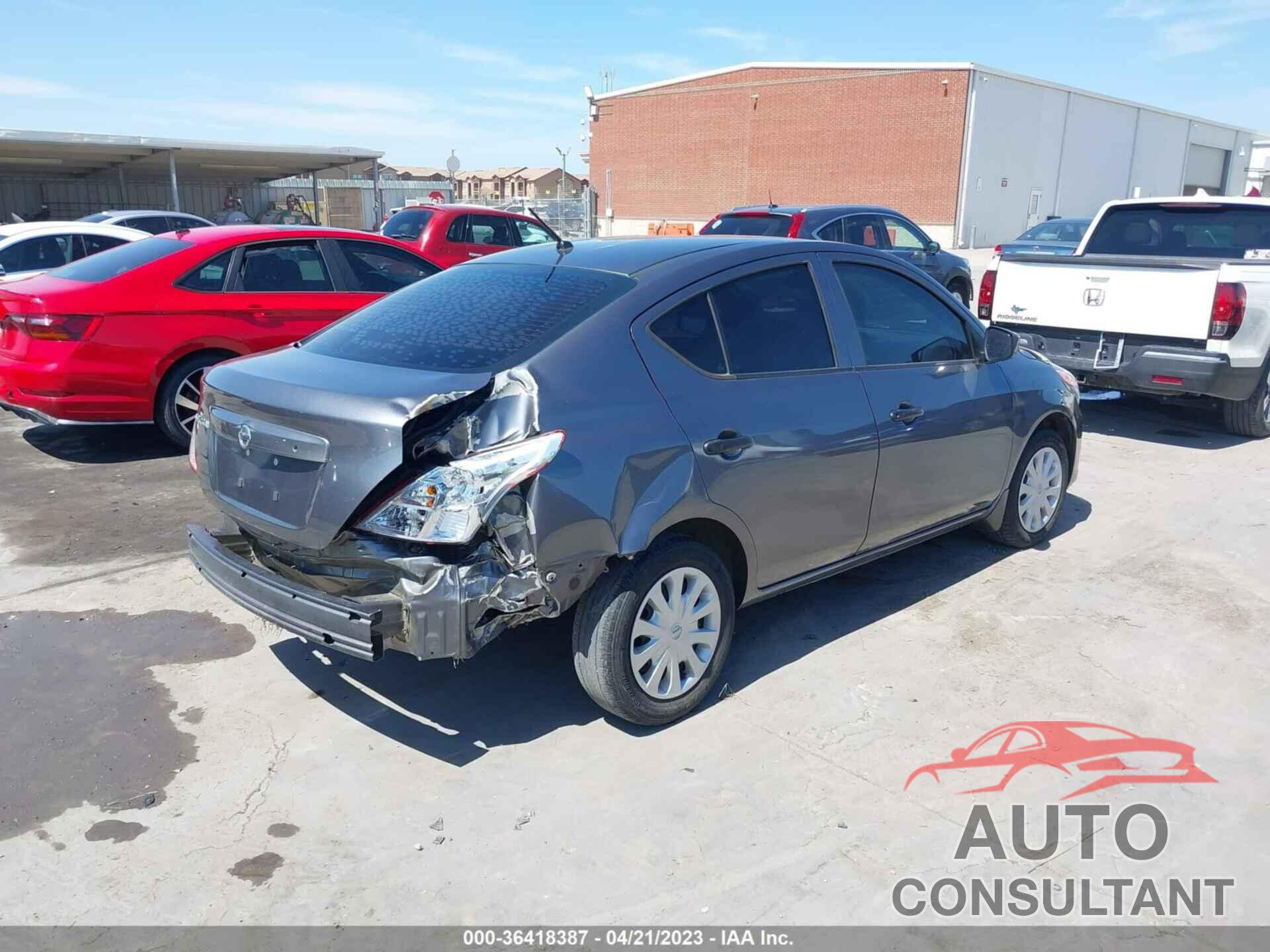 NISSAN VERSA SEDAN 2017 - 3N1CN7AP9HL894827