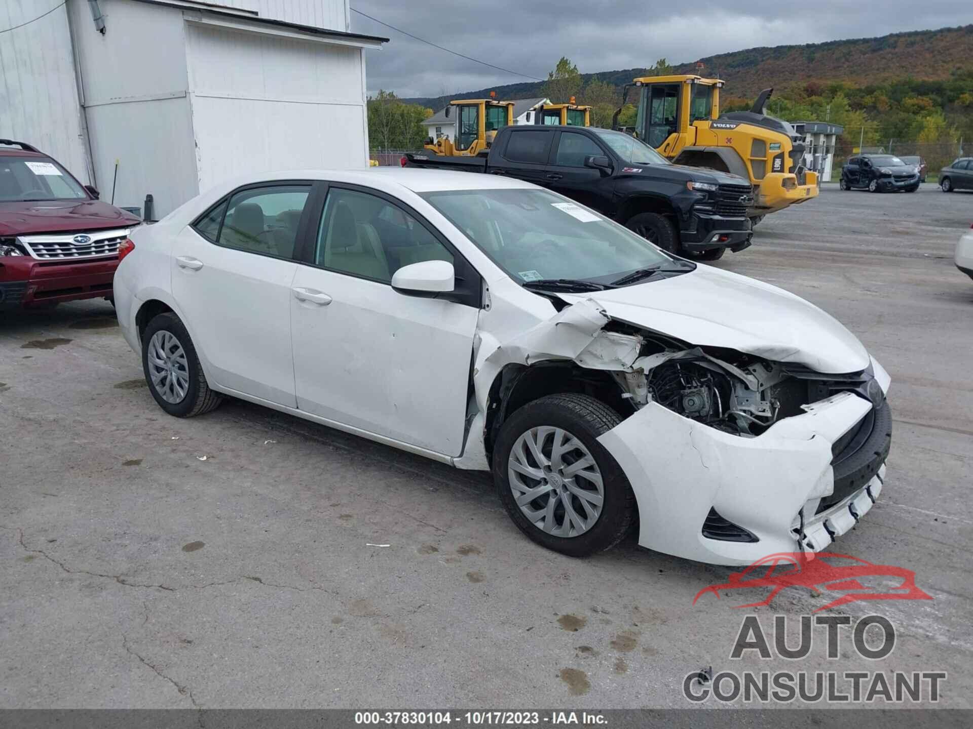 TOYOTA COROLLA 2018 - 2T1BURHE1JC975857