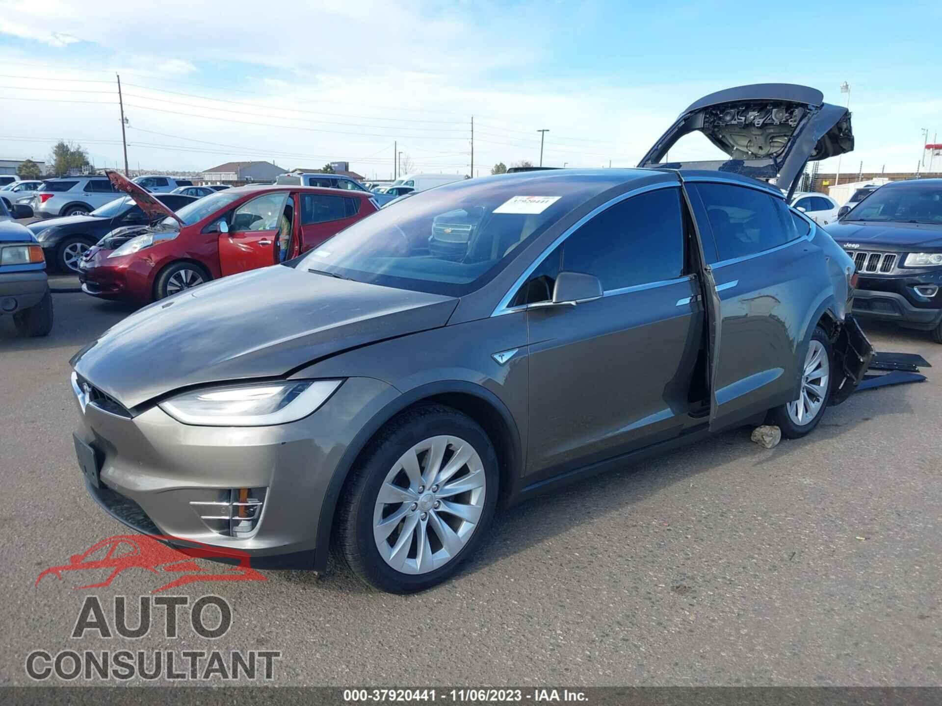 TESLA MODEL X 2016 - 5YJXCBE21GF016828