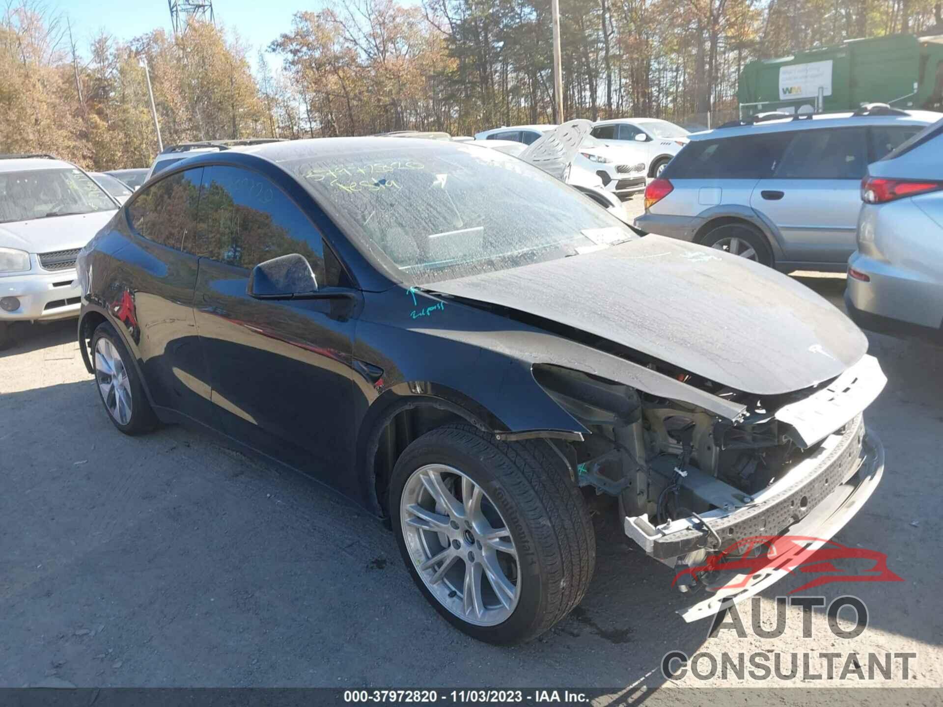 TESLA MODEL Y 2020 - 5YJYGDEE9LF050640