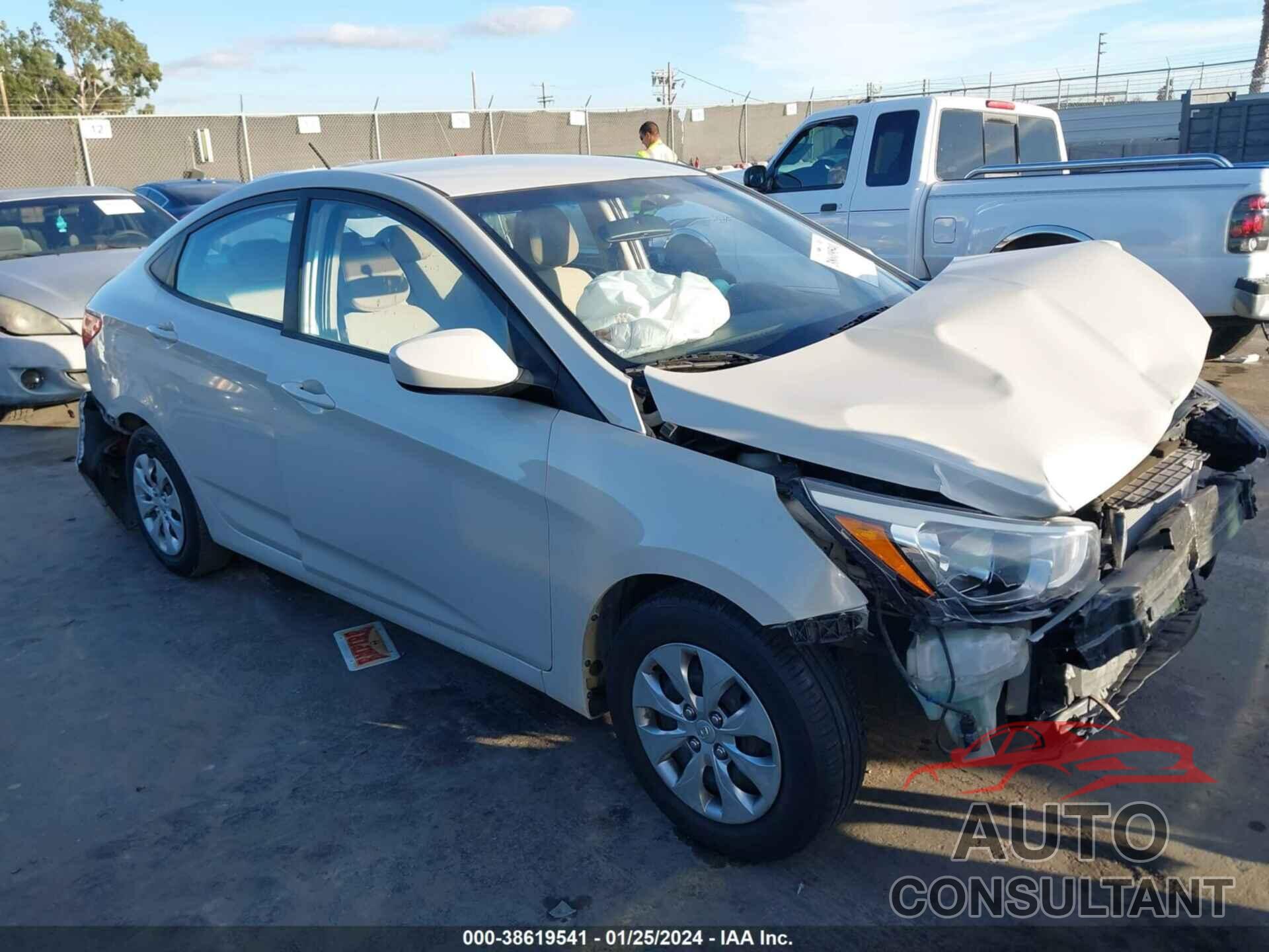 HYUNDAI ACCENT 2016 - KMHCT4AE3GU114045