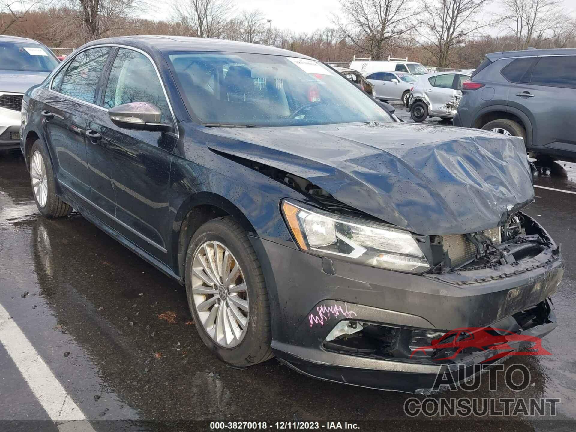 VOLKSWAGEN PASSAT 2017 - 1VWBT7A38HC022501