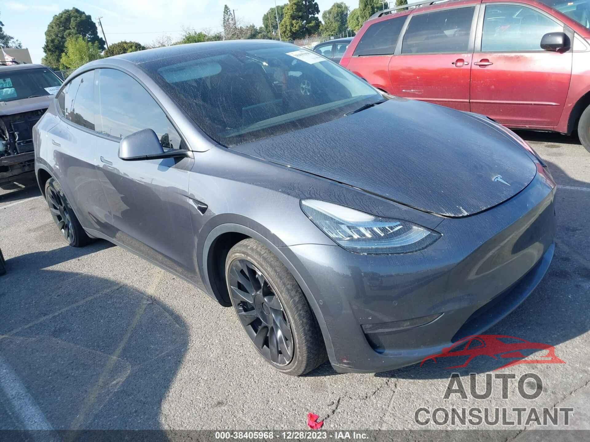 TESLA MODEL Y 2021 - 5YJYGDEE1MF143654