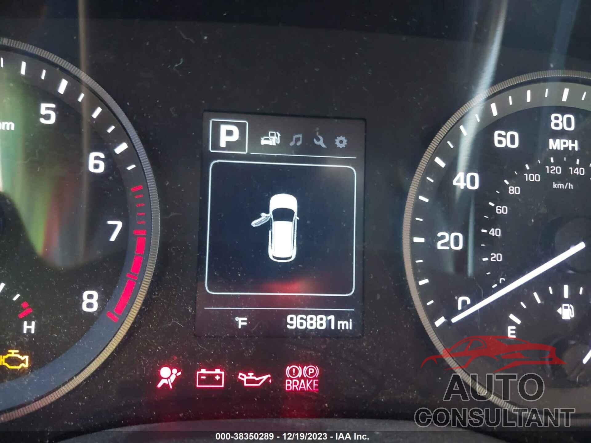 HYUNDAI TUCSON 2018 - KM8J2CA45JU630846