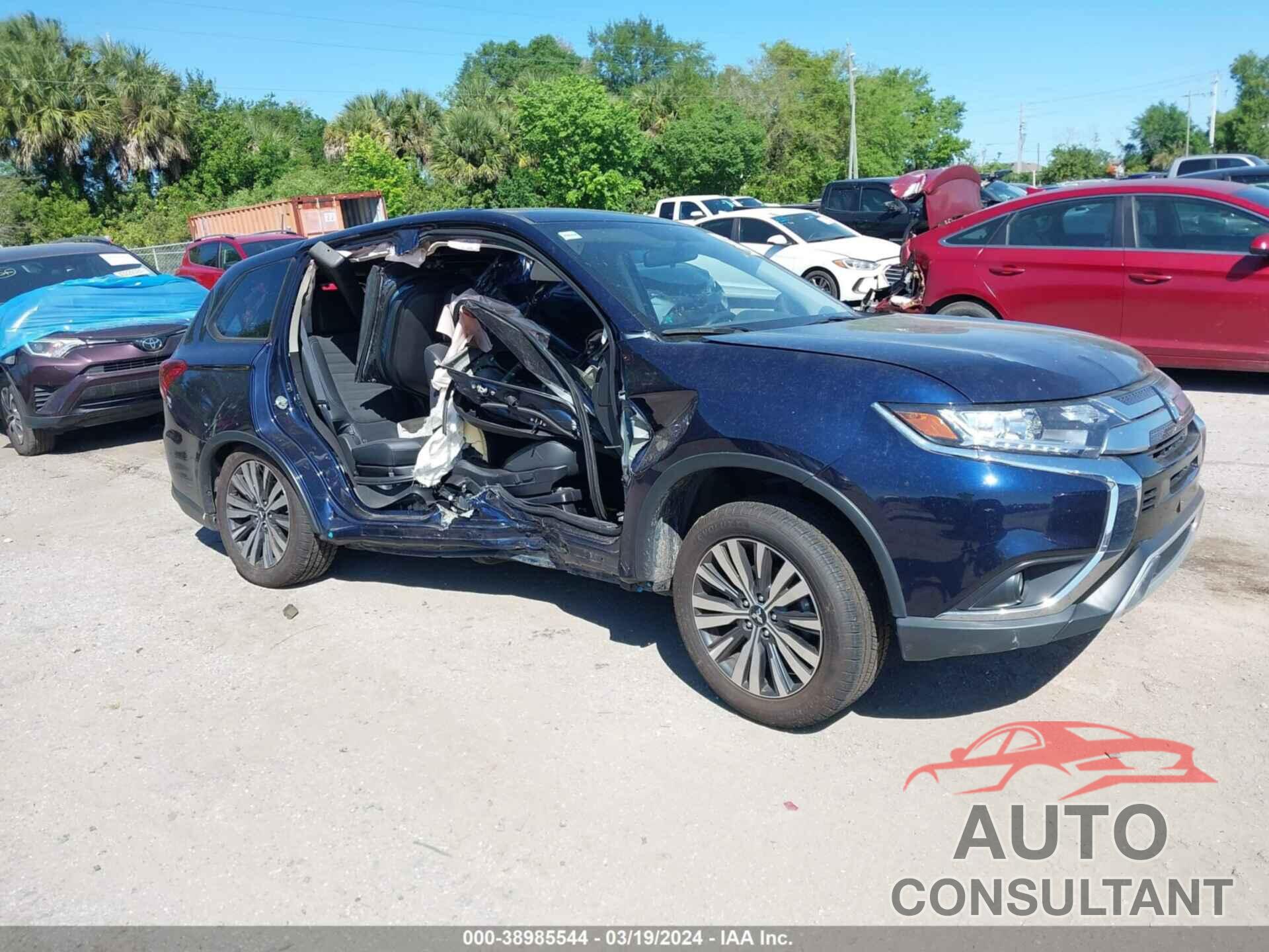 MITSUBISHI OUTLANDER 2019 - JA4AD3A30KZ052840