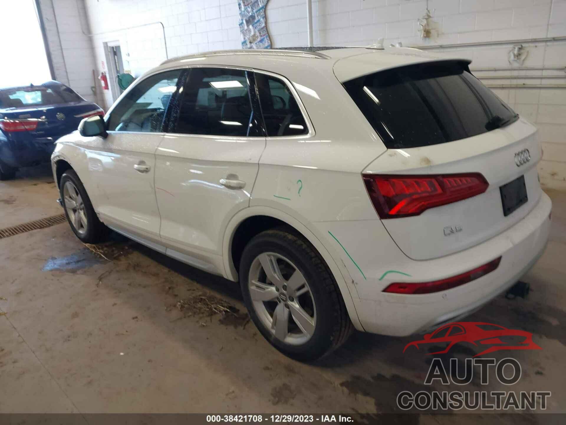 AUDI Q5 2018 - WA1BNAFY1J2204366