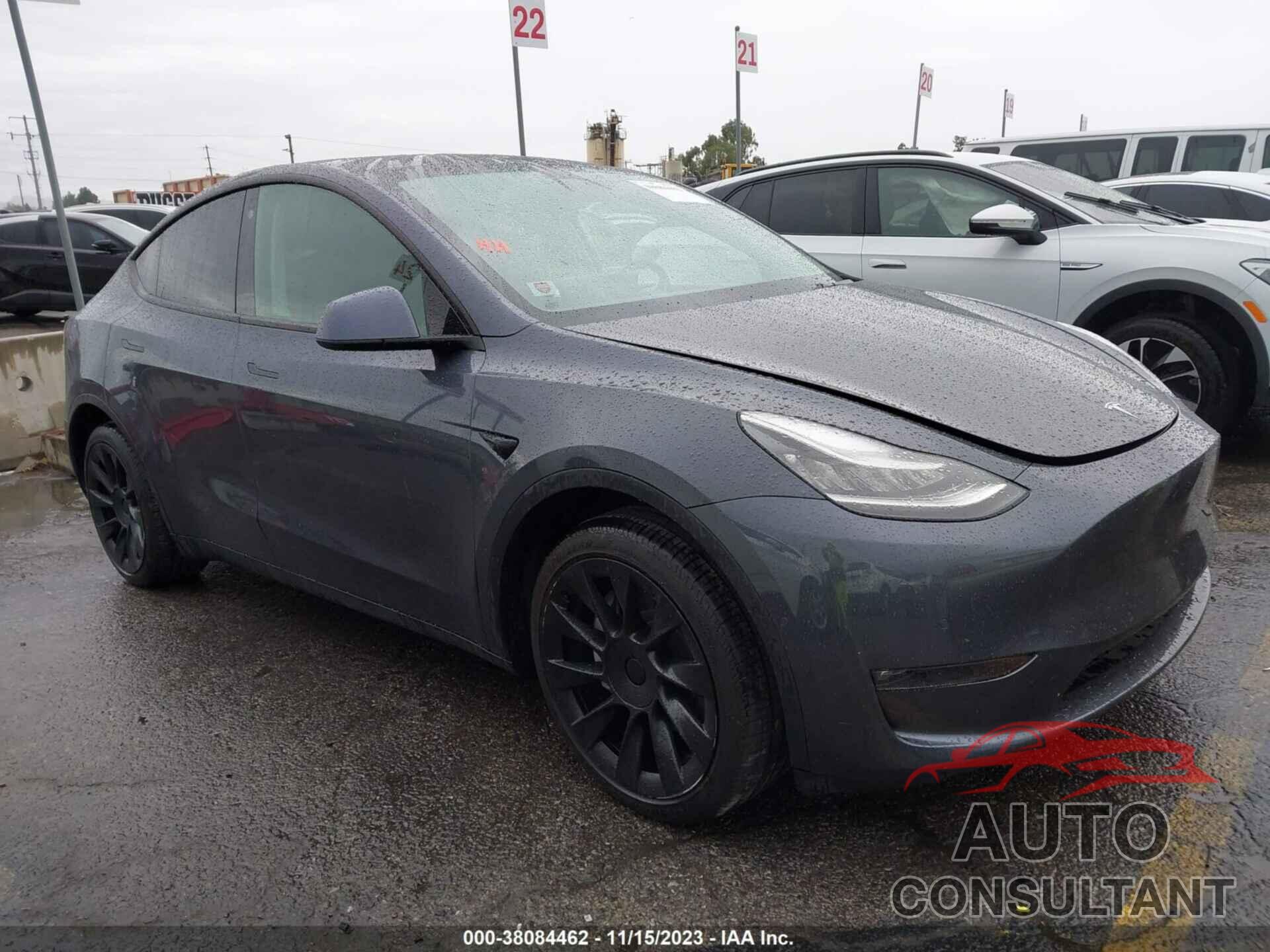 TESLA MODEL Y 2021 - 5YJYGDEE5MF140305