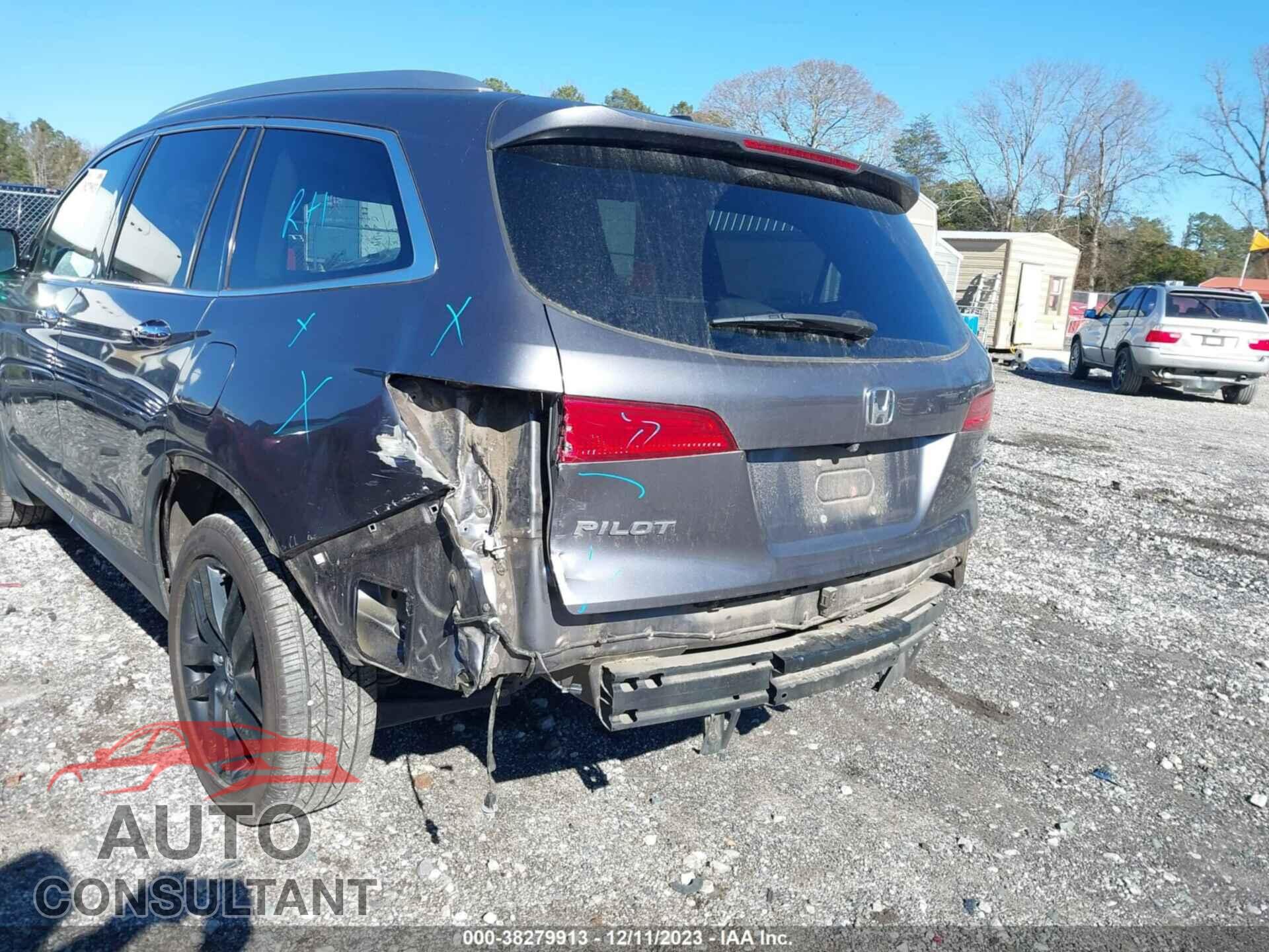 HONDA PILOT 2017 - 5FNYF5H96HB036385
