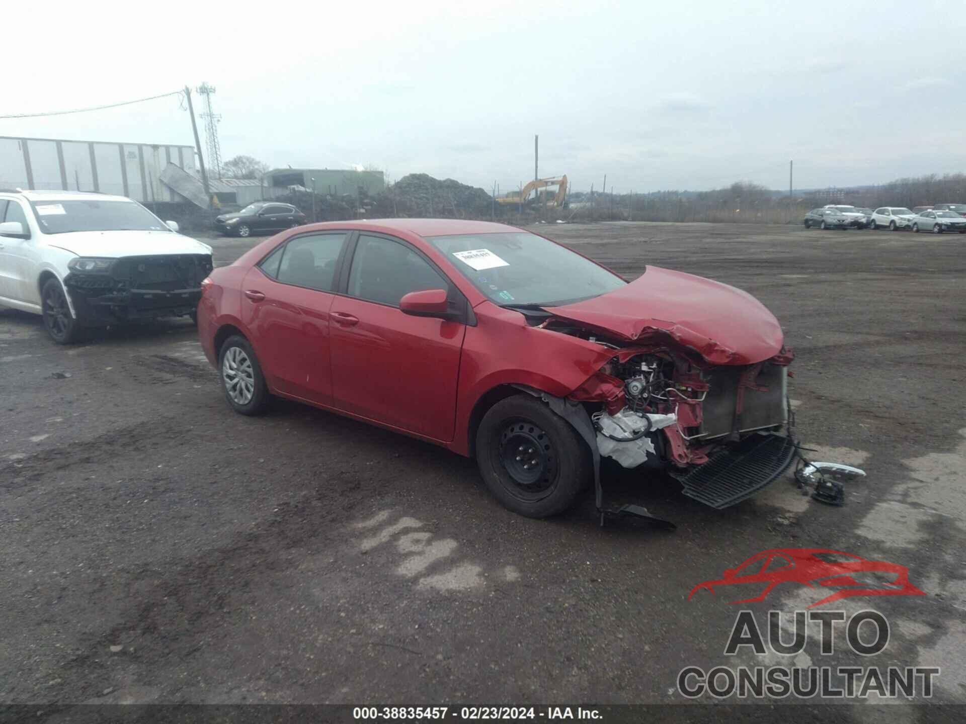 TOYOTA COROLLA 2018 - 2T1BURHEXJC106531