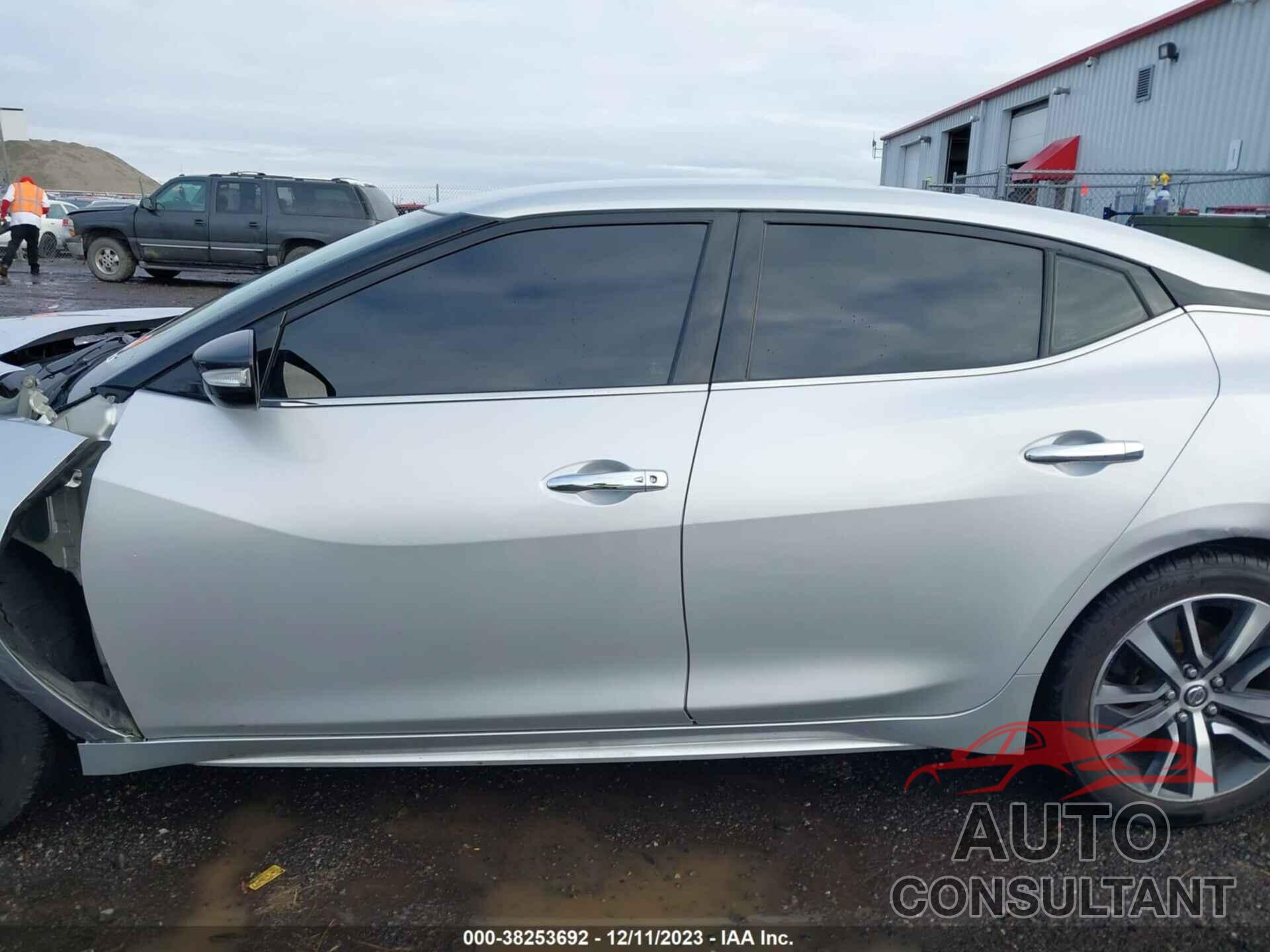 NISSAN MAXIMA 2019 - 1N4AA6AV0KC361525