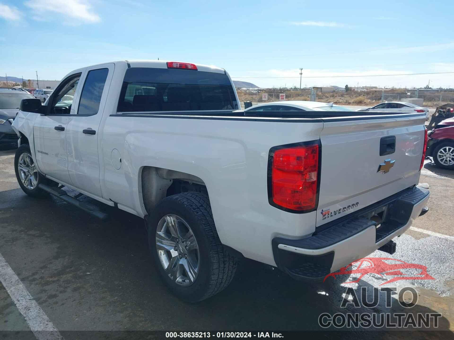 CHEVROLET SILVERADO 1500 2018 - 1GCRCPEHXJZ163418