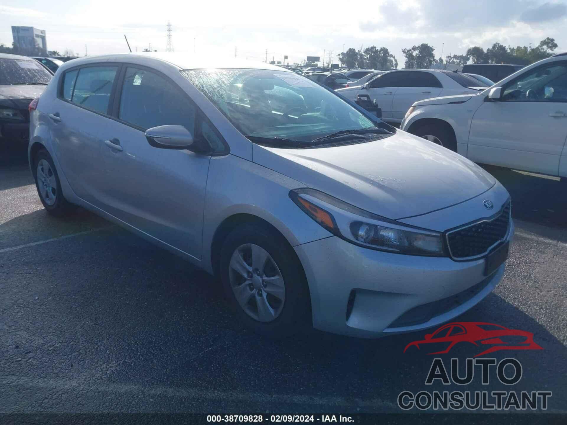 KIA FORTE 2017 - KNAFK5A8XH5695220