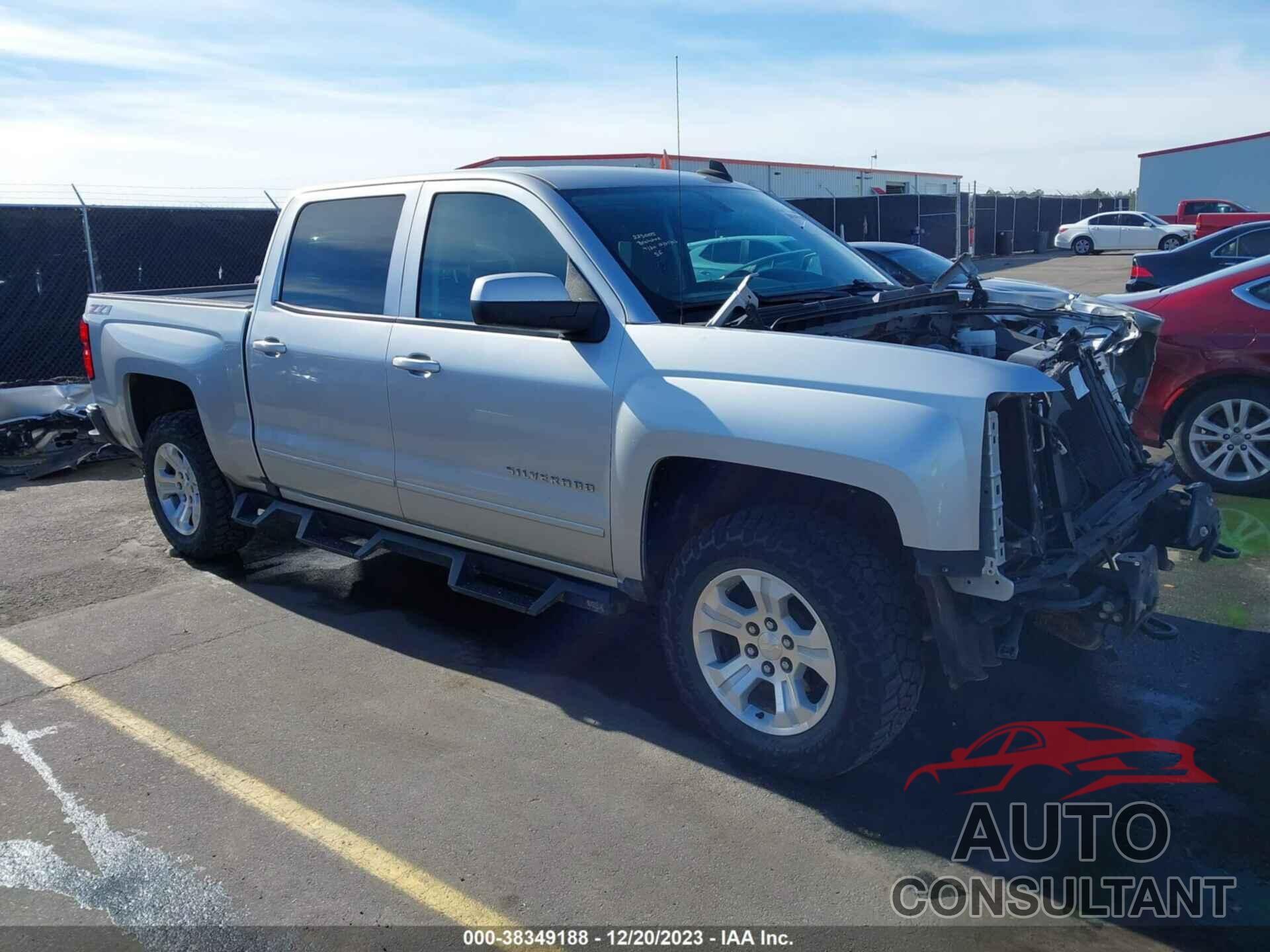 CHEVROLET SILVERADO 1500 2018 - 3GCUKREC7JG646135