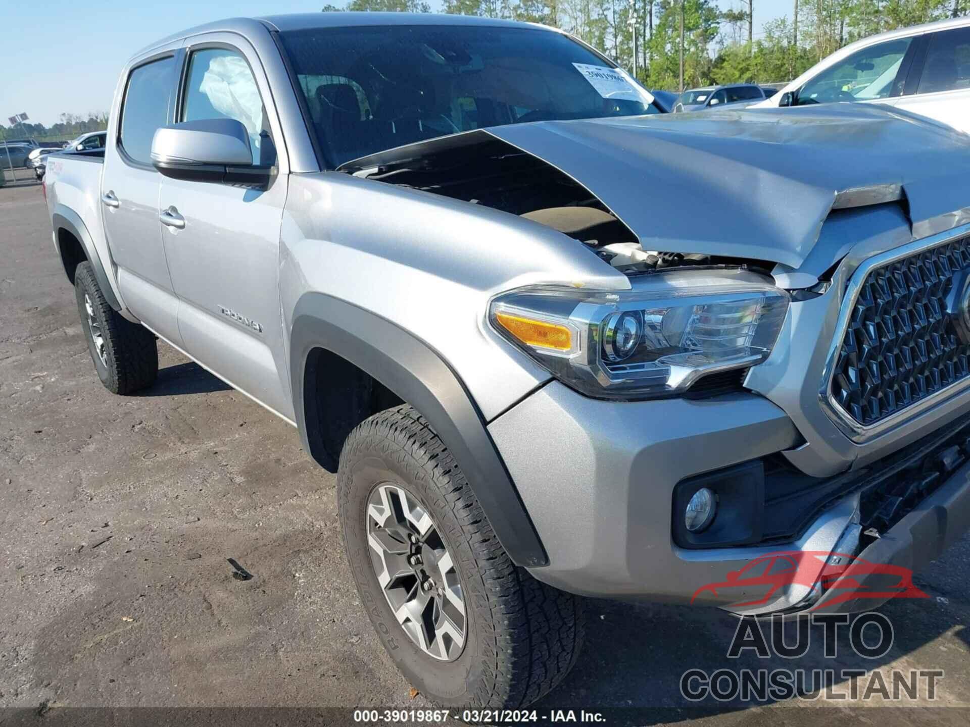 TOYOTA TACOMA 2019 - 5TFCZ5AN5KX196750