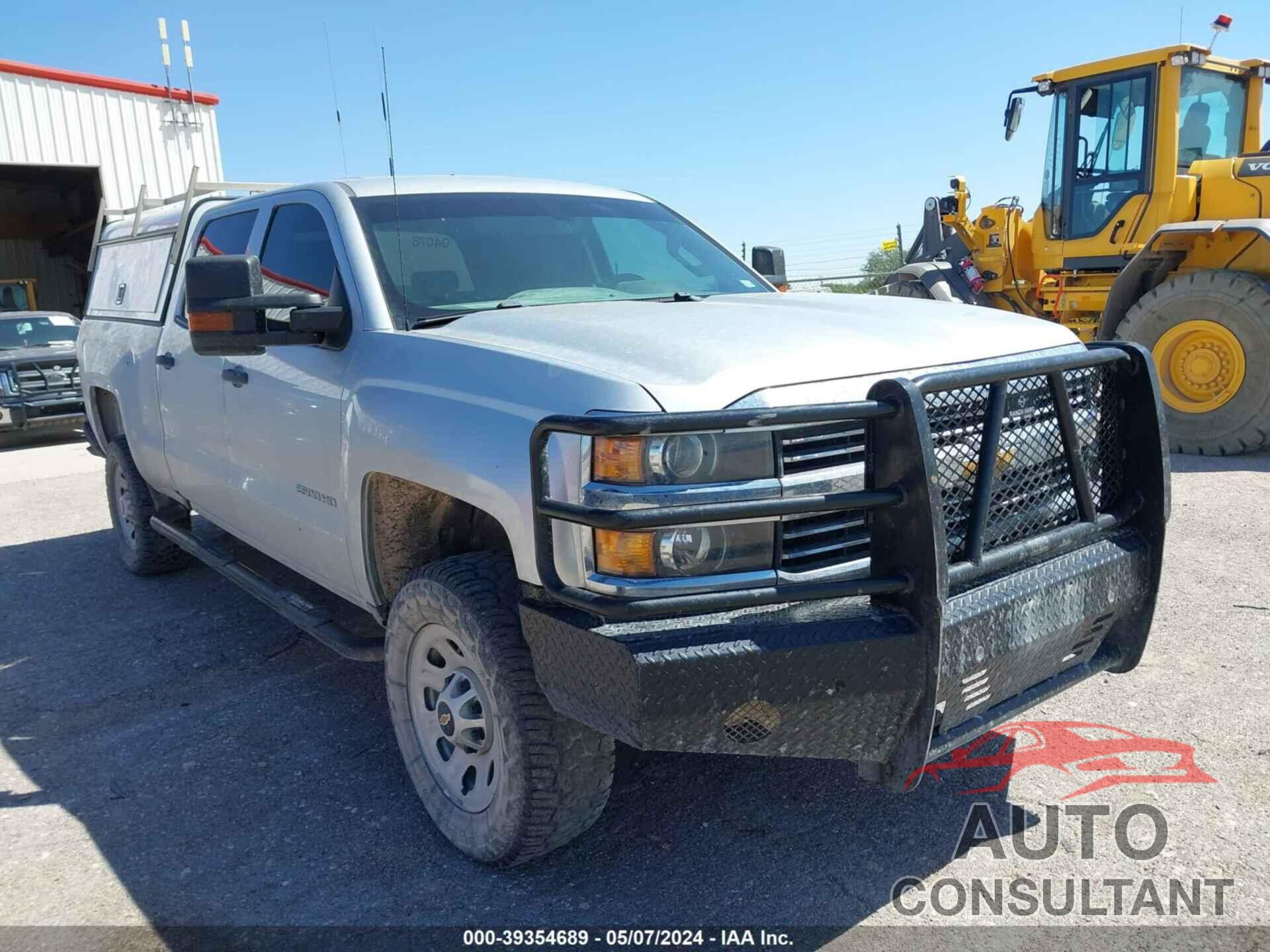 CHEVROLET SILVERADO 2018 - 1GC1KUEG0JF204078