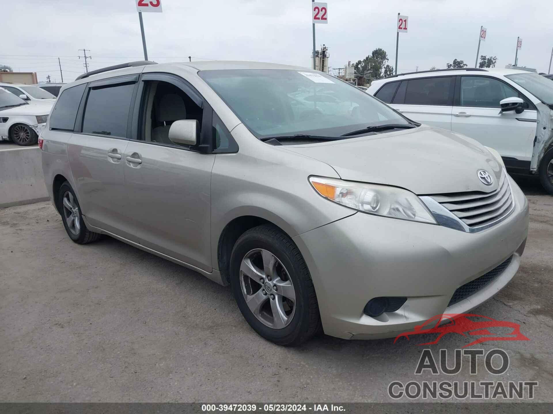 TOYOTA SIENNA 2017 - 5TDKZ3DC5HS829689