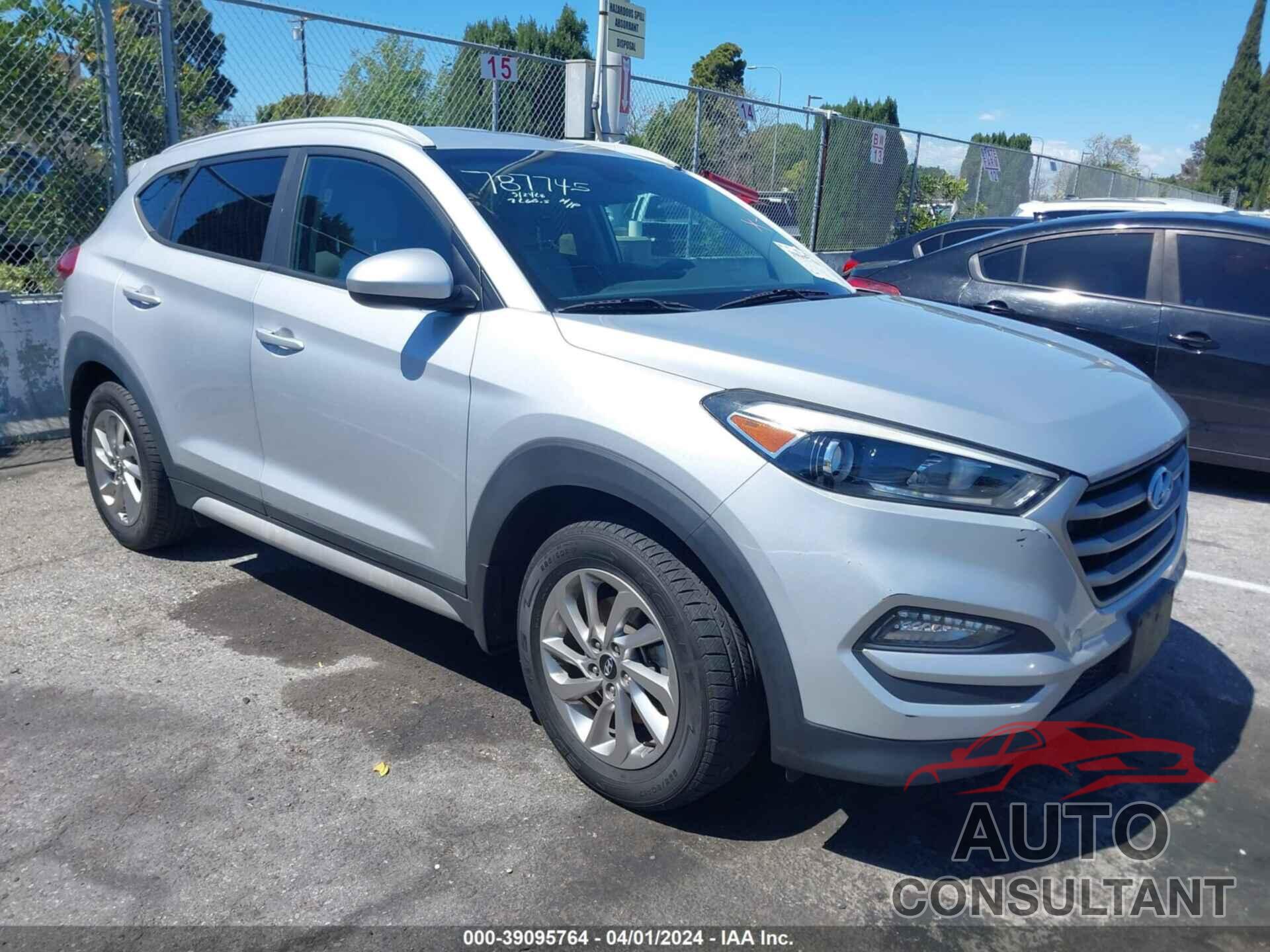 HYUNDAI TUCSON 2017 - KM8J33A41HU382182