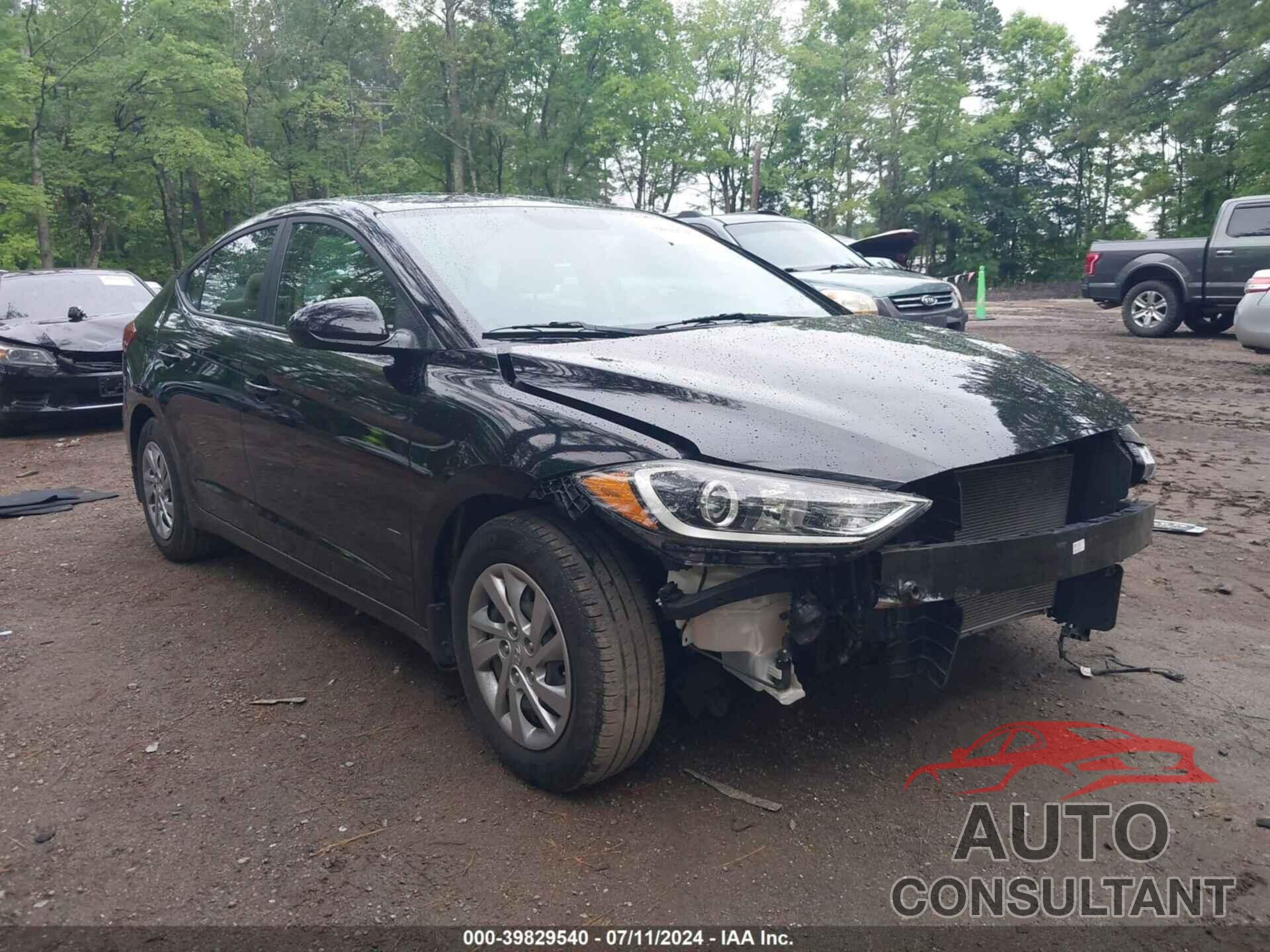 HYUNDAI ELANTRA 2018 - KMHD74LF3JU510322