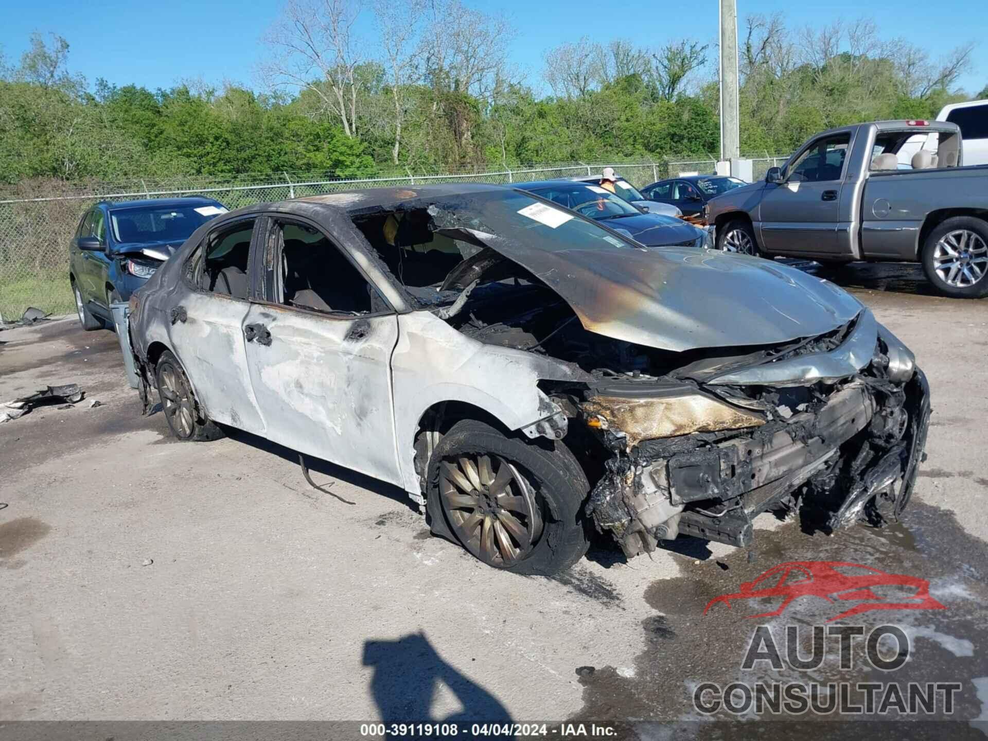 TOYOTA CAMRY 2018 - JTNB11HK1J3010842