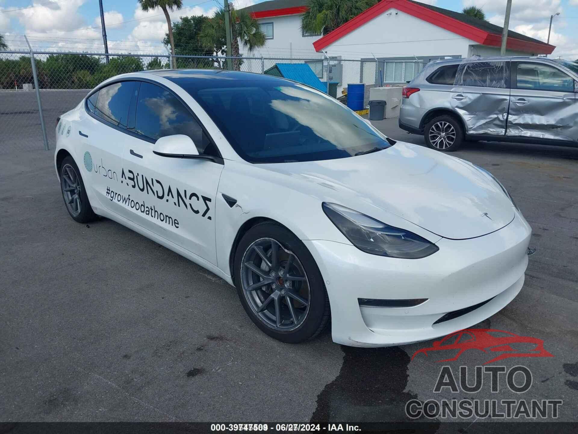 TESLA MODEL 3 2022 - 5YJ3E1EB0NF152626