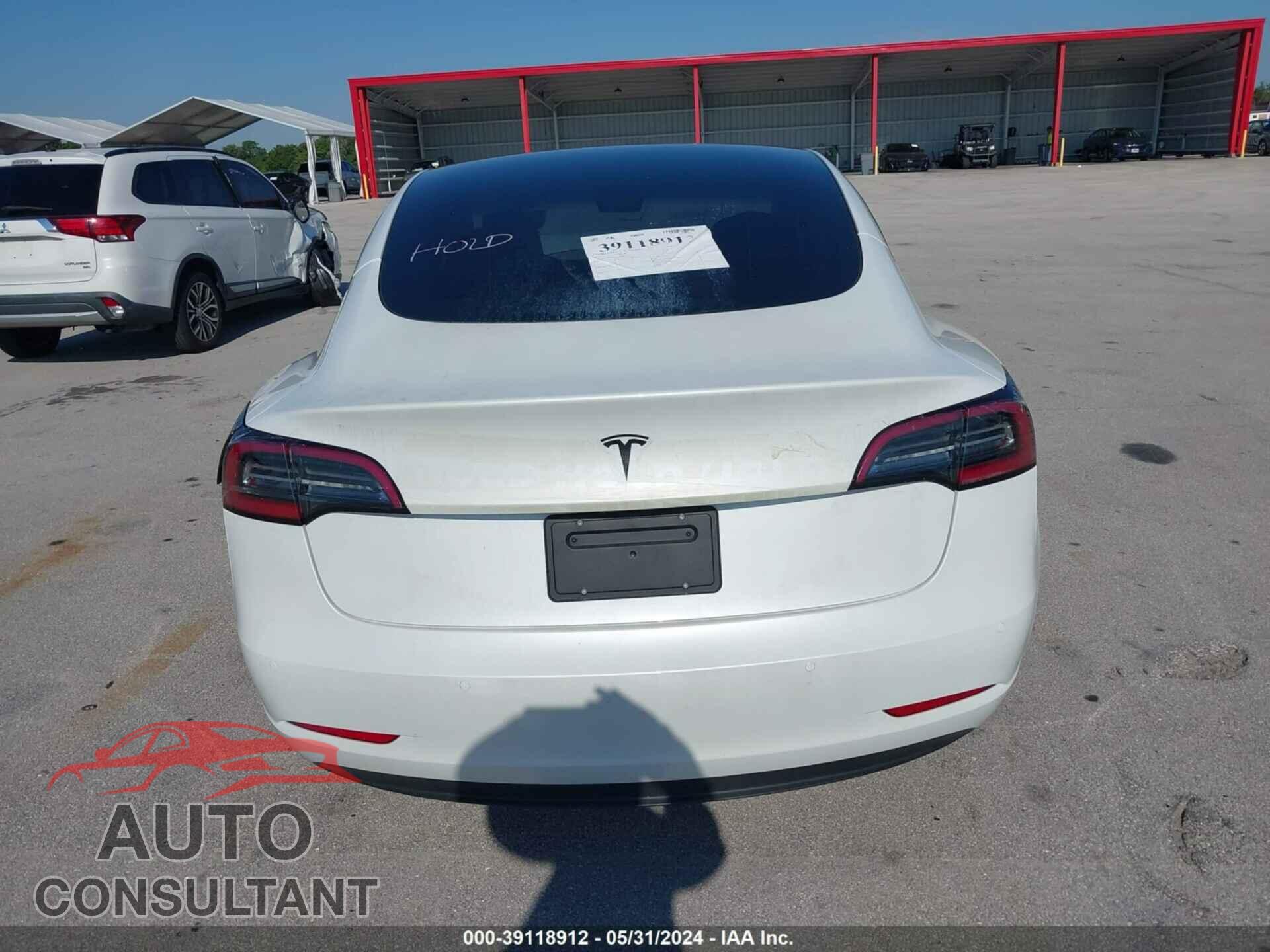TESLA MODEL 3 2021 - 5YJ3E1EB0MF869767
