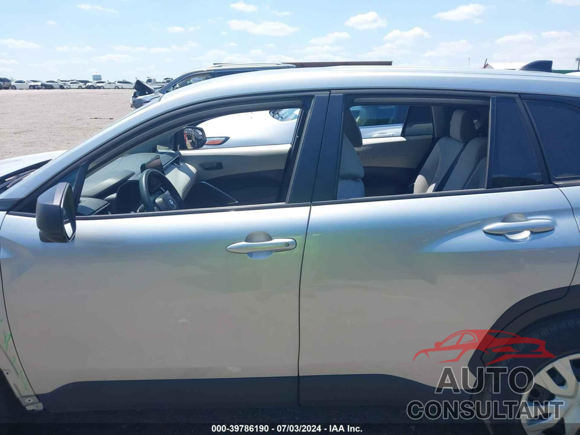 TOYOTA COROLLA CROSS 2023 - 7MUAAAAG2PV045229