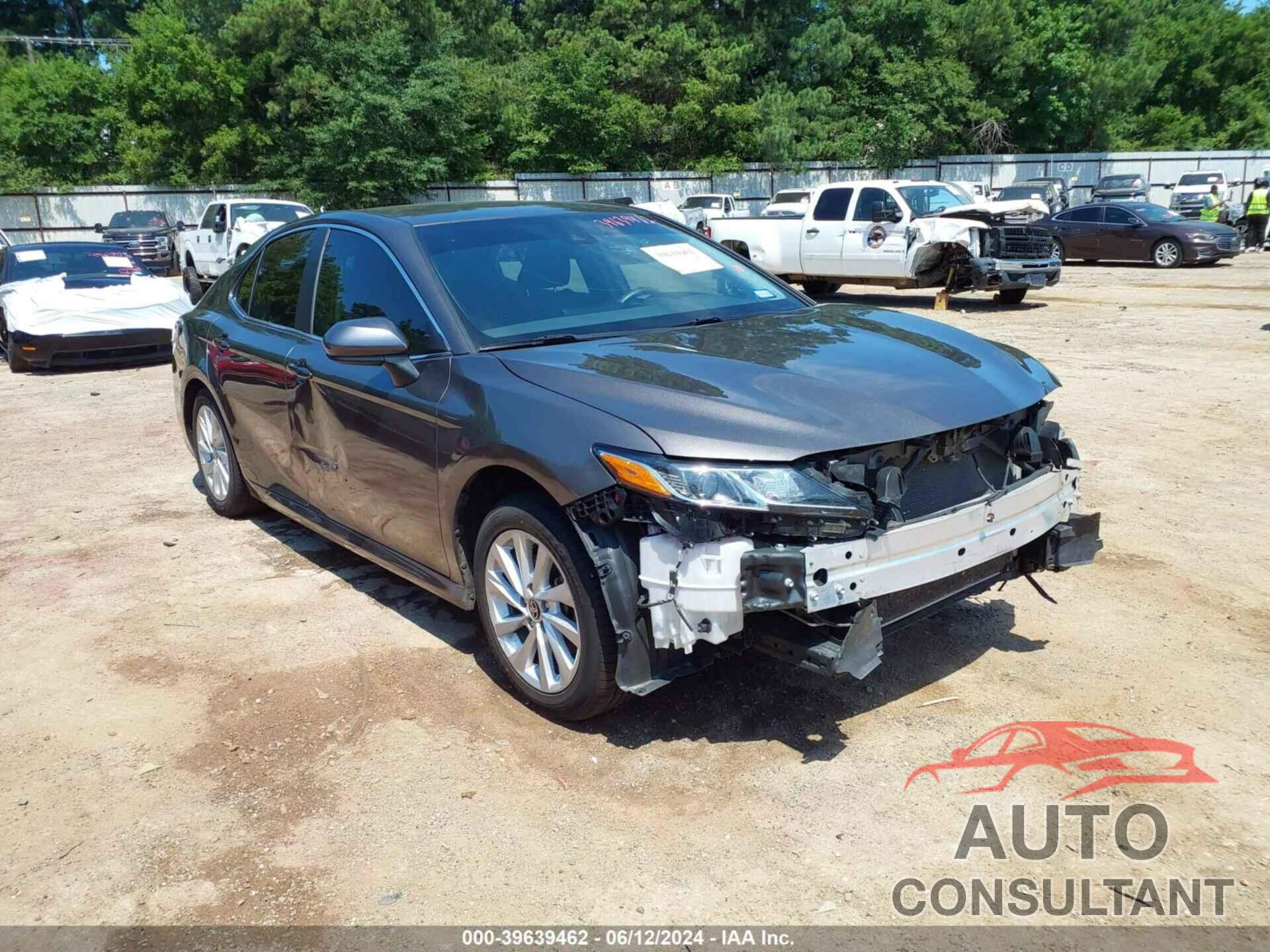 TOYOTA CAMRY 2022 - 4T1C11AK2NU682620