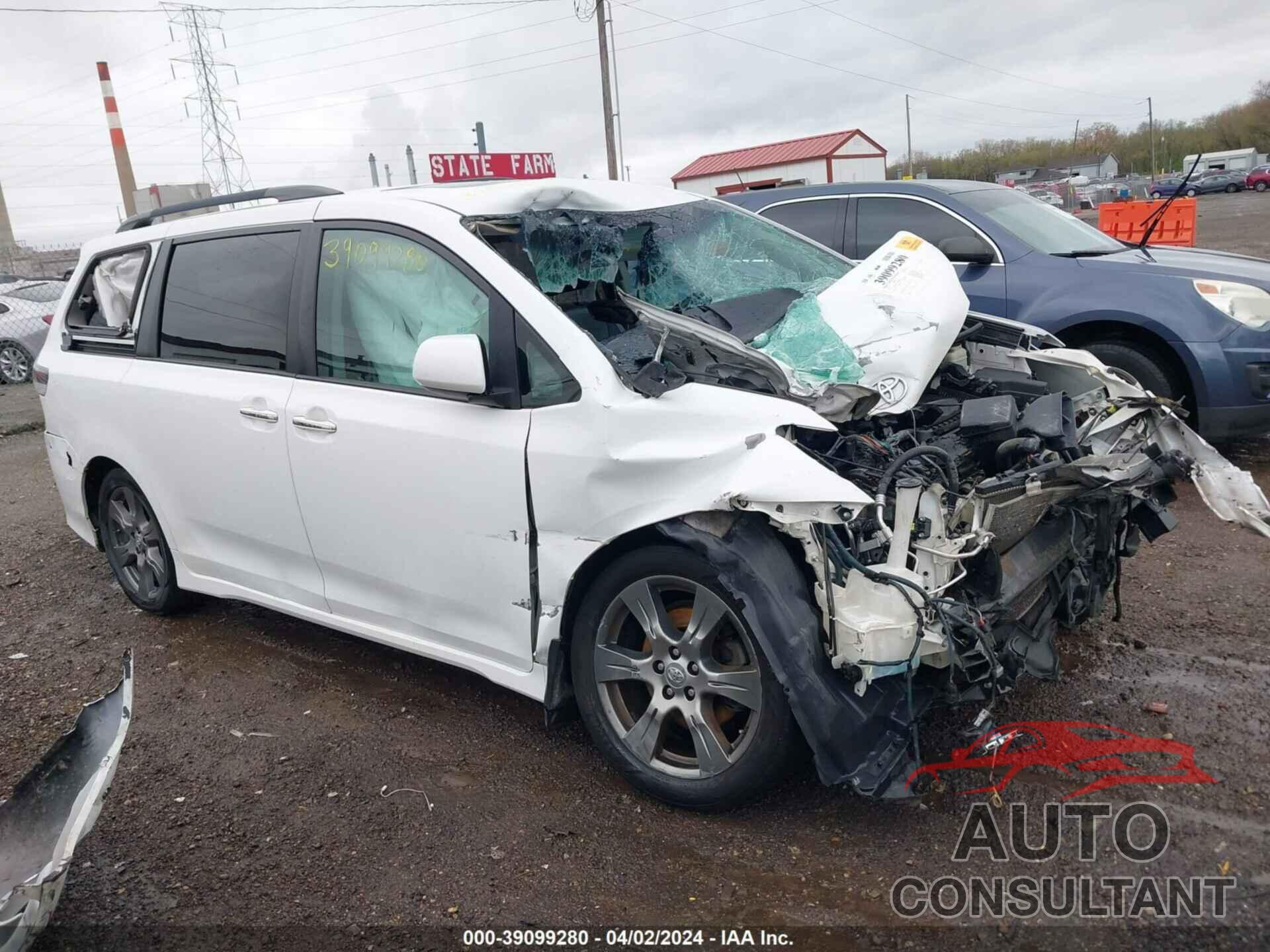 TOYOTA SIENNA 2017 - 5TDXZ3DC2HS827095