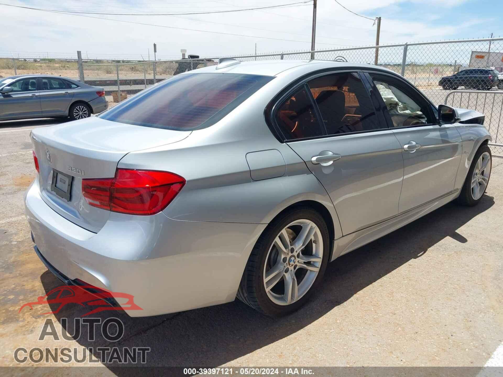 BMW 330 2018 - WBA8B9C59JEE82643