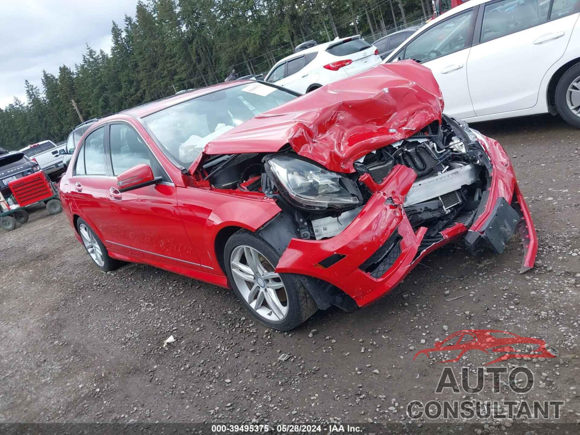 MERCEDES-BENZ C 300 2013 - WDDGF8AB6DA840334