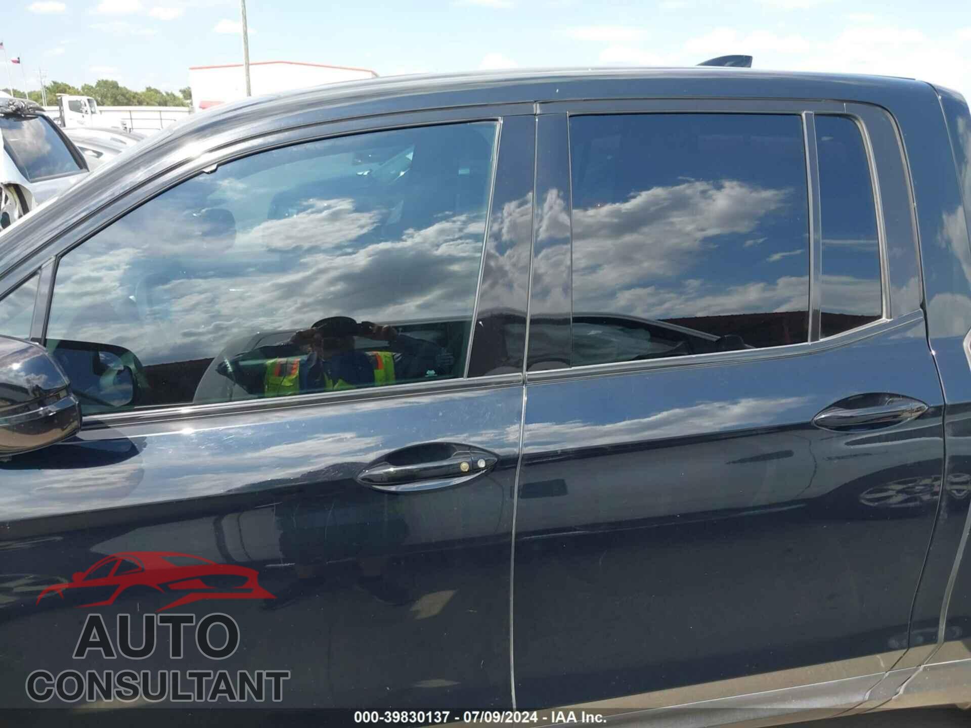 HONDA RIDGELINE 2019 - 5FPYK3F82KB038532