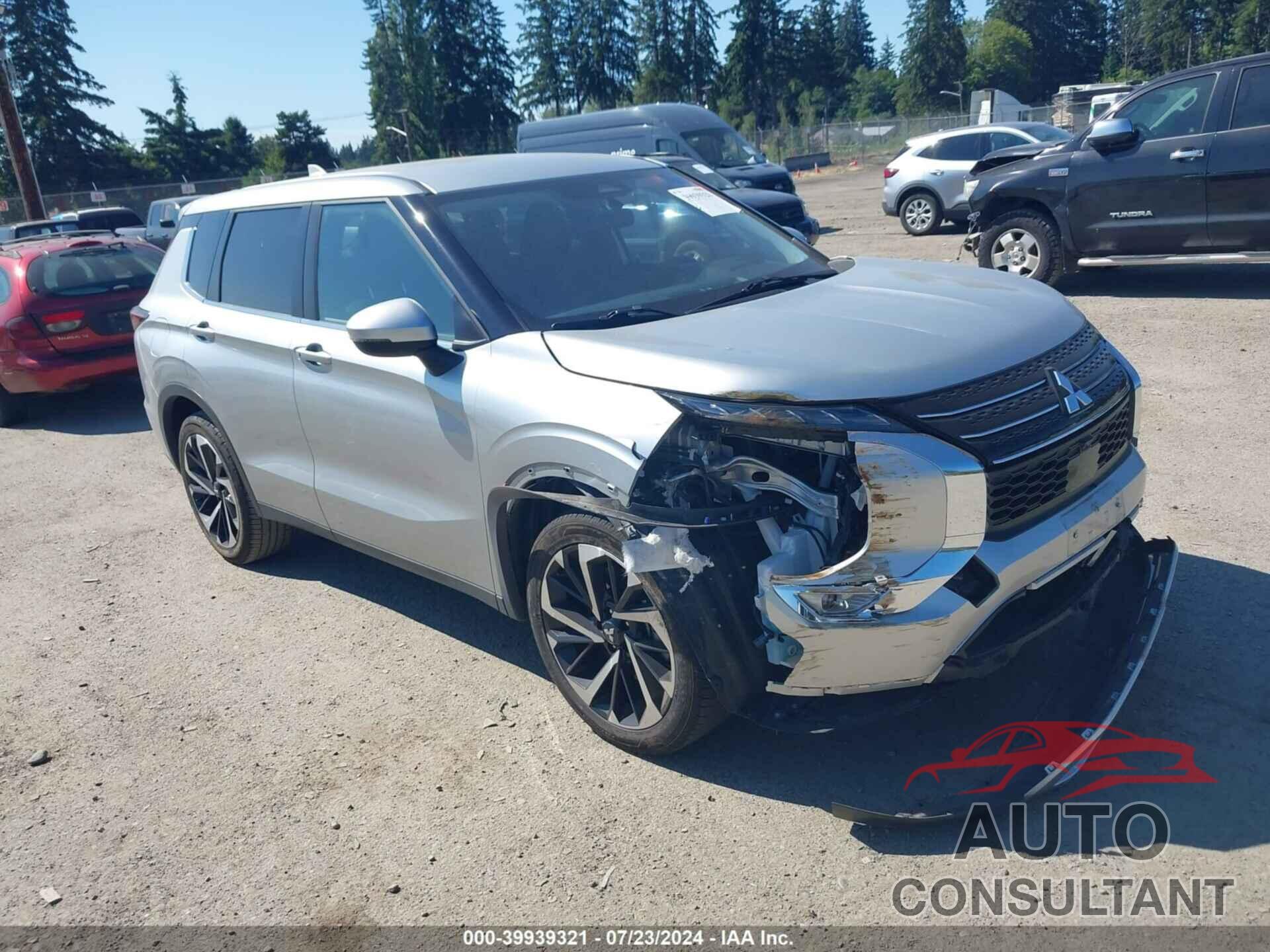 MITSUBISHI OUTLANDER 2023 - JA4J3UA80PZ026735