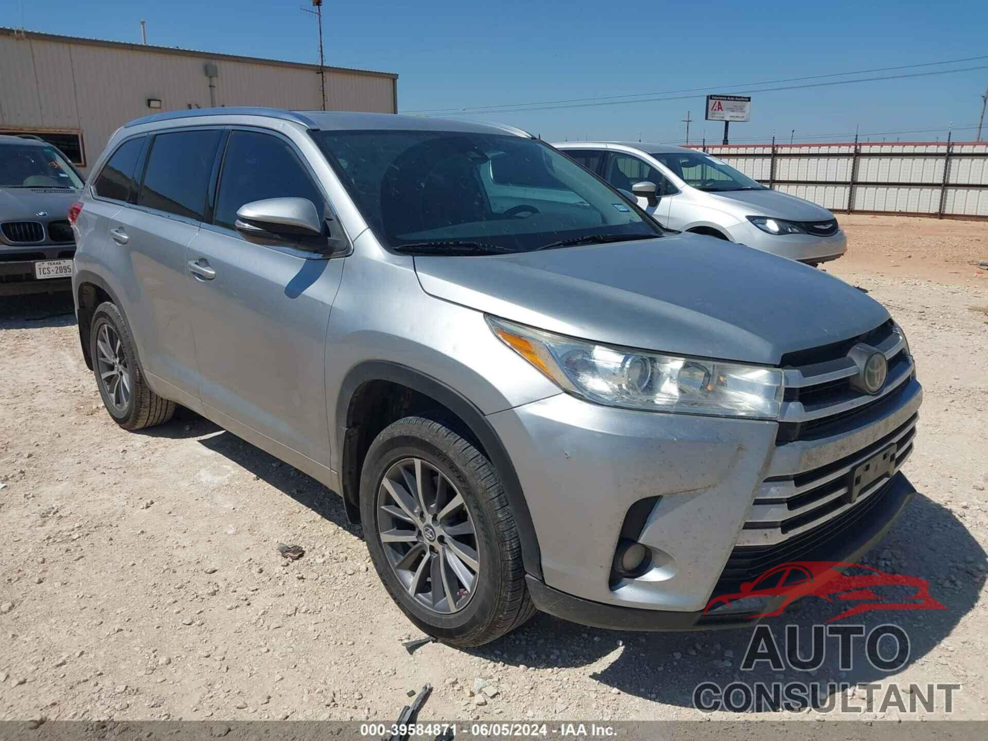 TOYOTA HIGHLANDER 2018 - 5TDKZRFH0JS548370