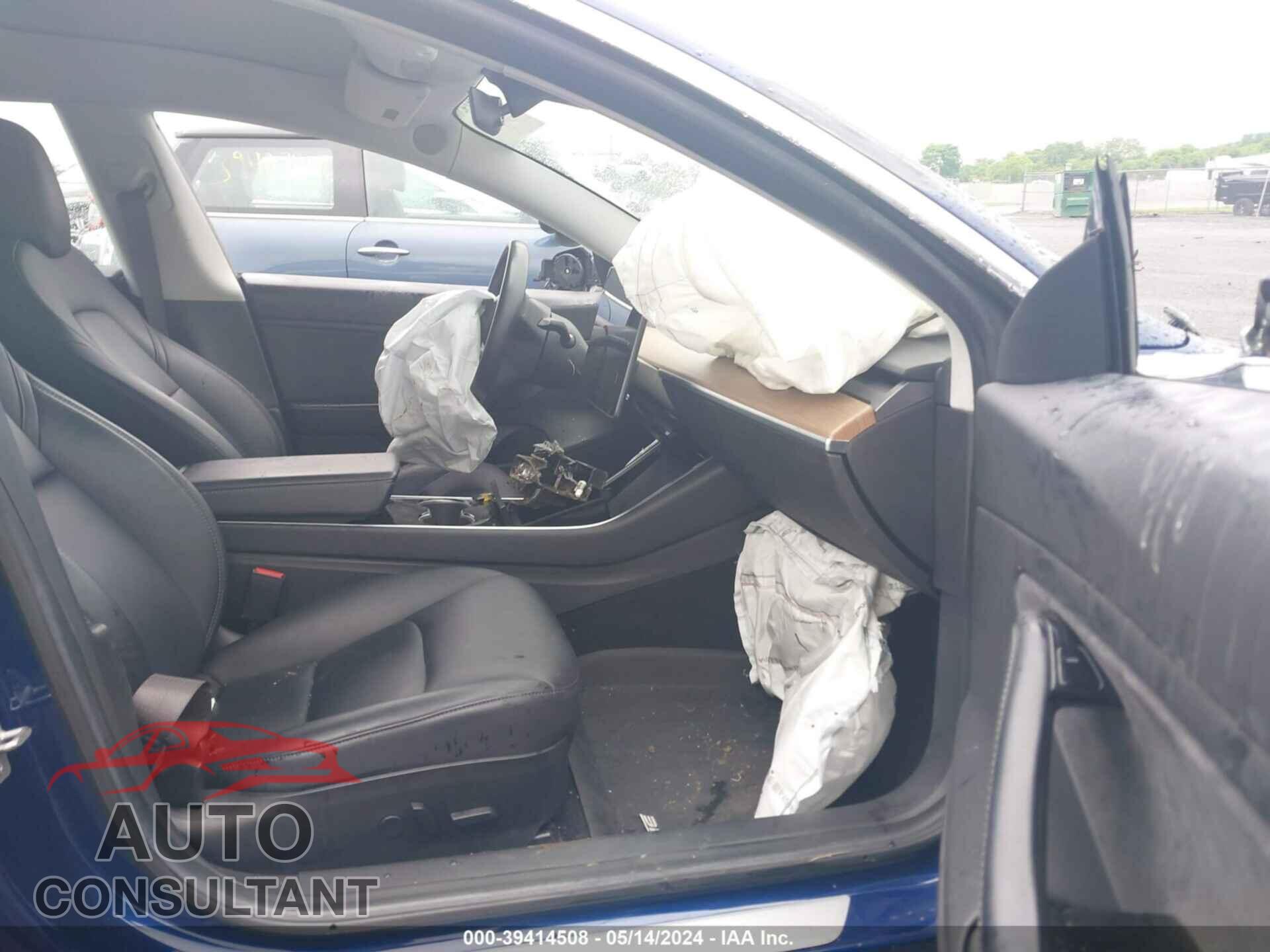 TESLA MODEL 3 2018 - 5YJ3E1EA1JF048681