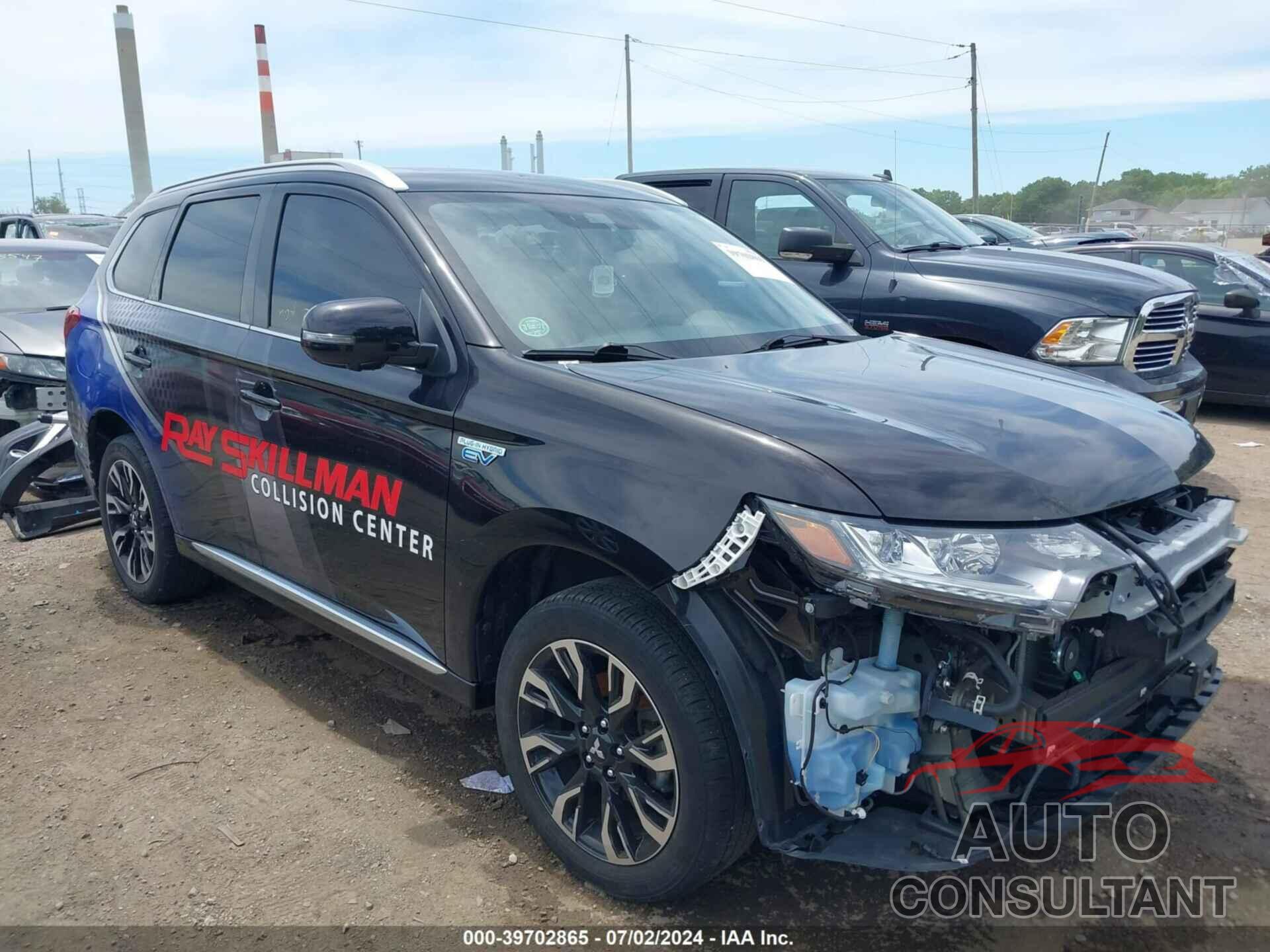 MITSUBISHI OUTLANDER PHEV 2018 - JA4J24A55JZ058581