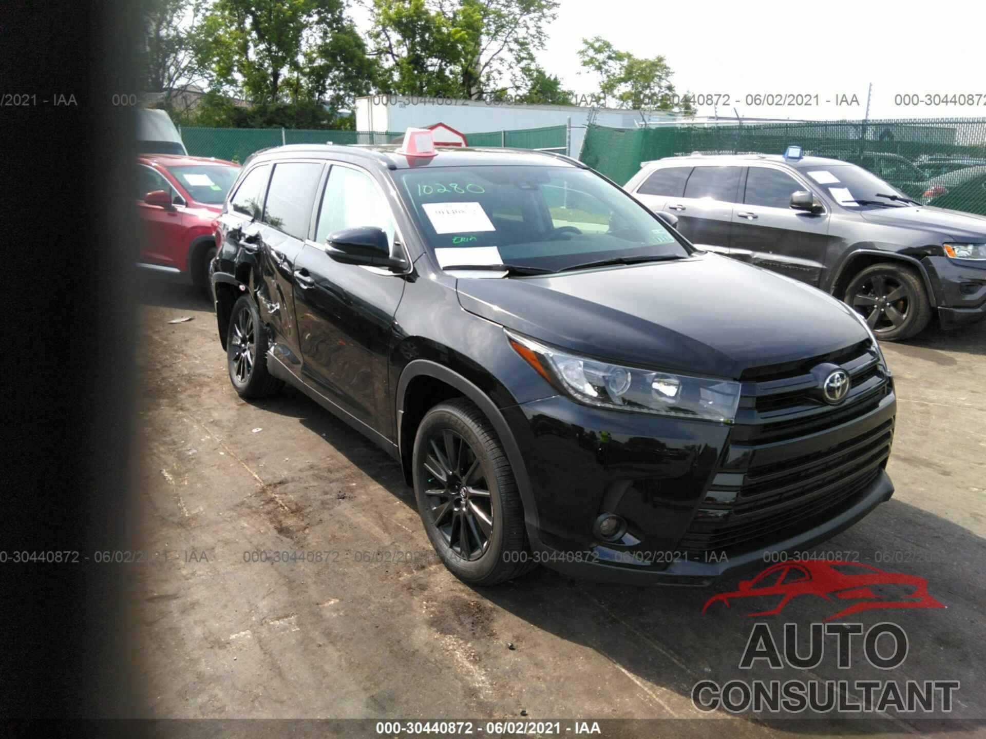 TOYOTA HIGHLANDER 2019 - 5TDJZRFH5KS608883
