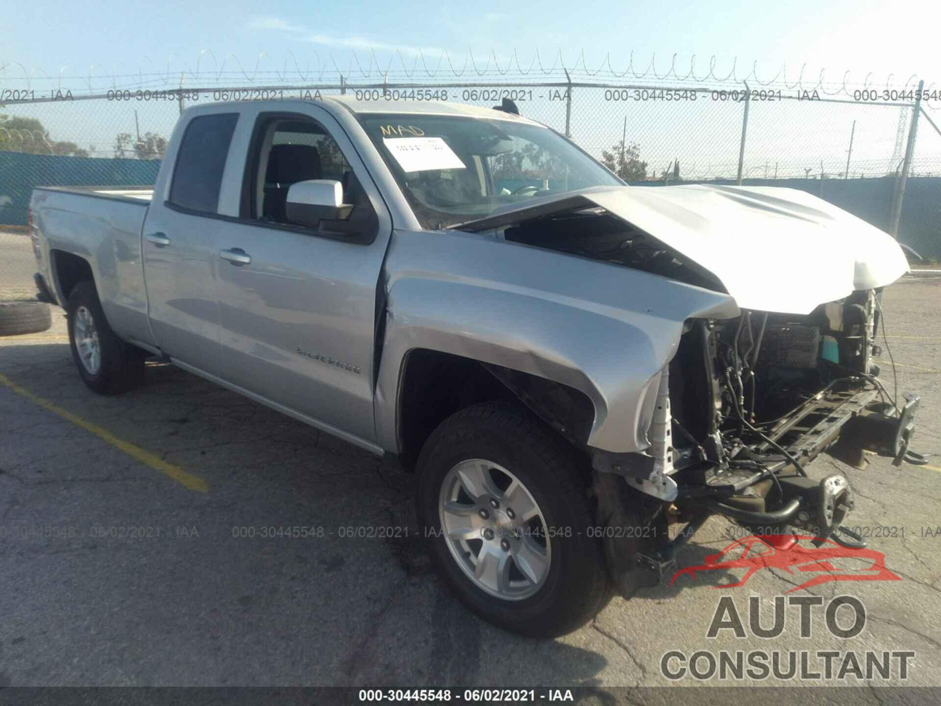 CHEVROLET SILVERADO 1500 2018 - 1GCVKREC7JZ135318