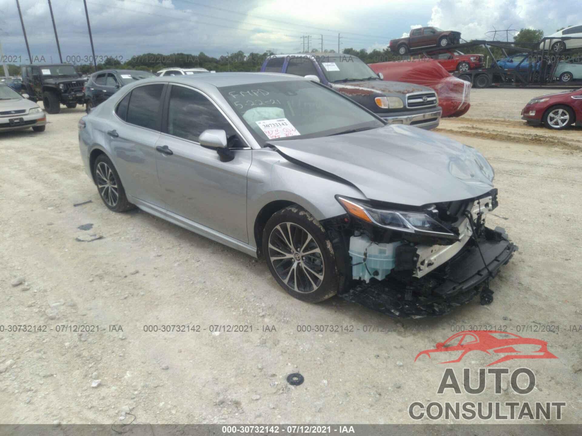 TOYOTA CAMRY 2020 - 4T1G11AK3LU978843
