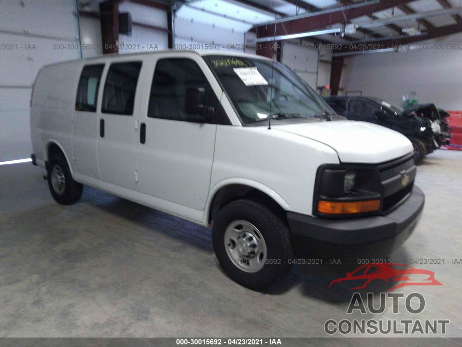 CHEVROLET EXPRESS CARGO VAN 2017 - 1GCWGAFF8H1266654