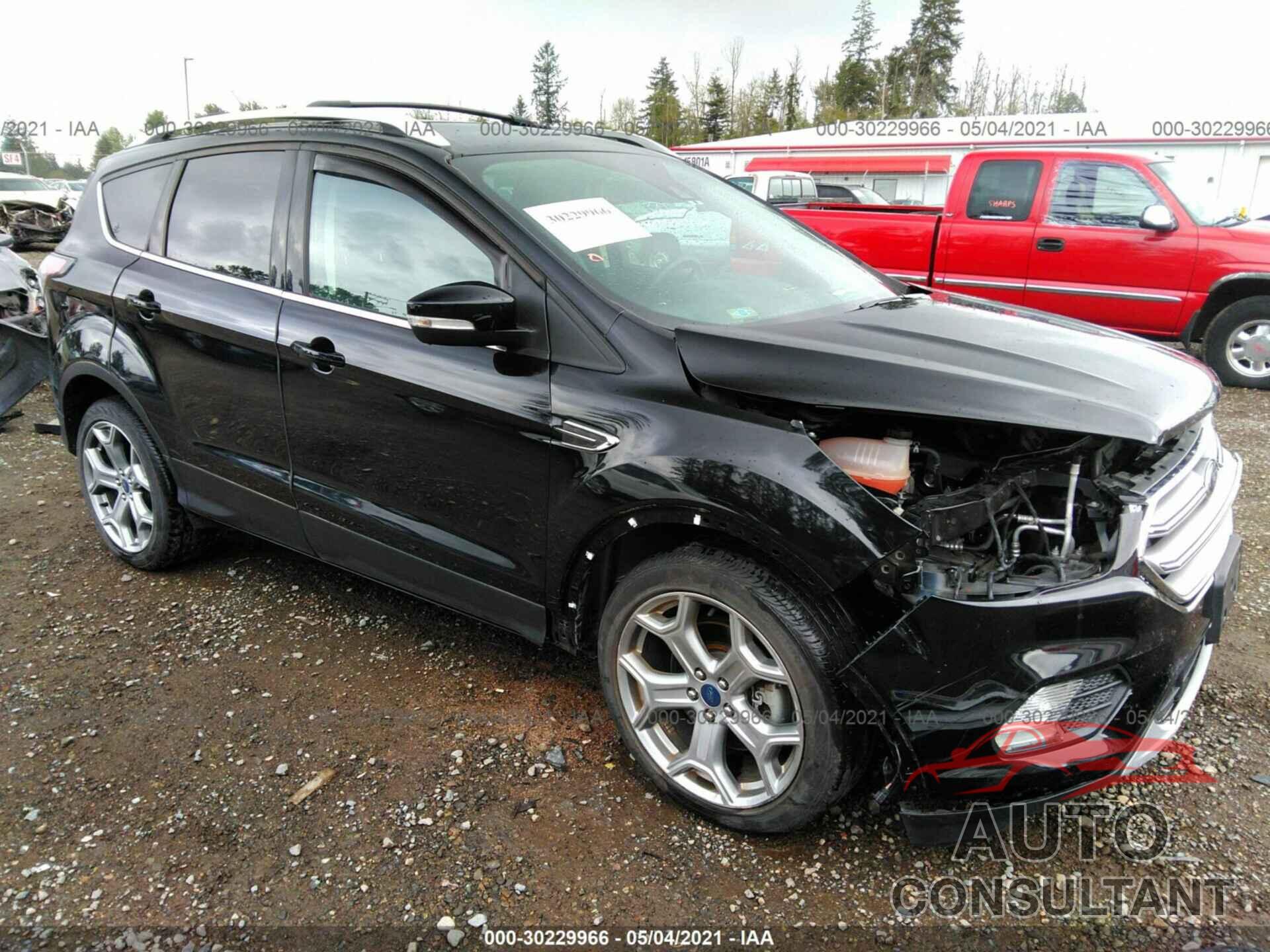 FORD ESCAPE 2017 - 1FMCU9J99HUA15616