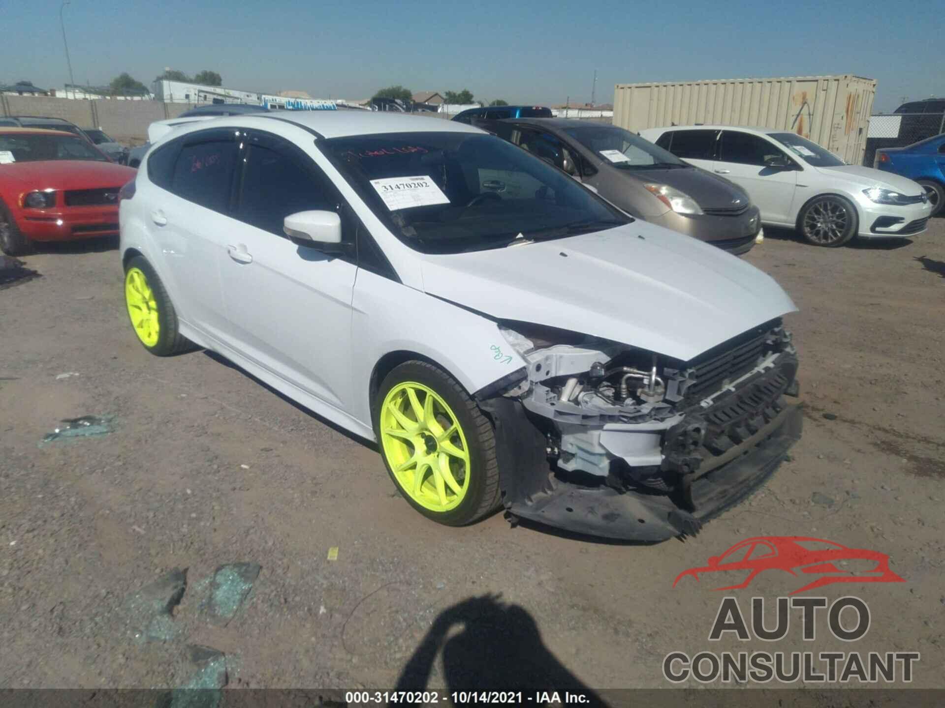 FORD FOCUS 2018 - 1FADP3L92JL287775