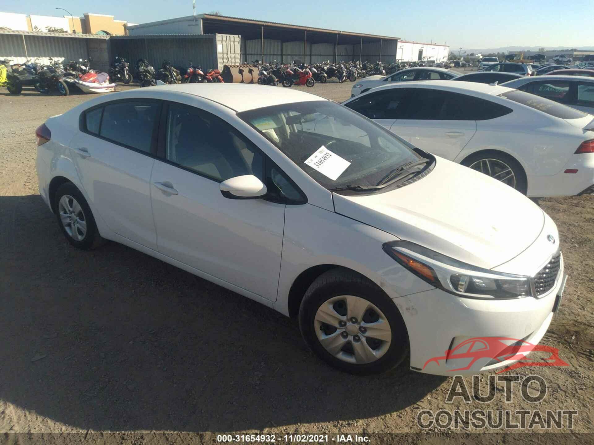 KIA FORTE 2018 - 3KPFK4A74JE227725