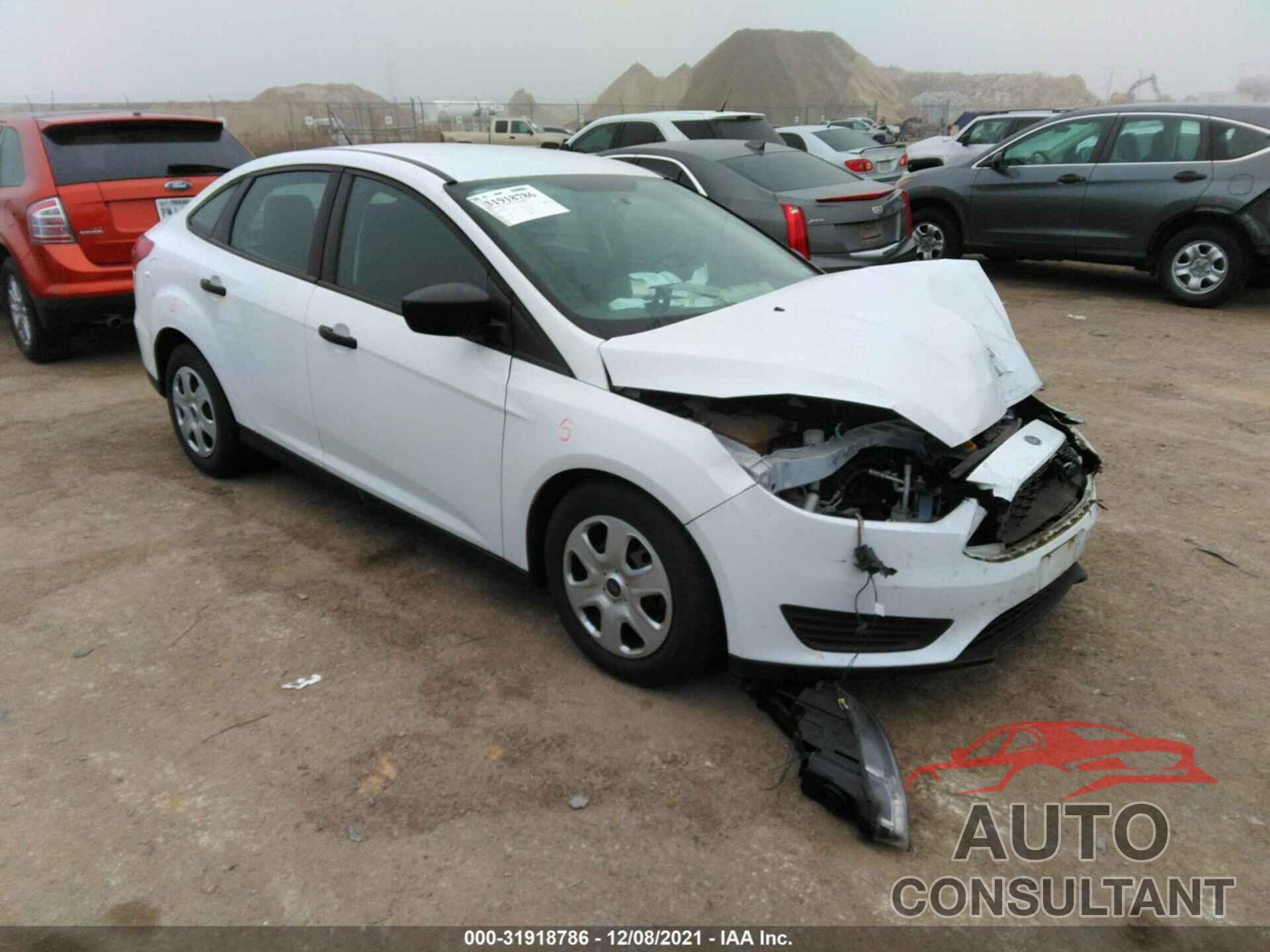 FORD FOCUS 2018 - 1FADP3E24JL302972
