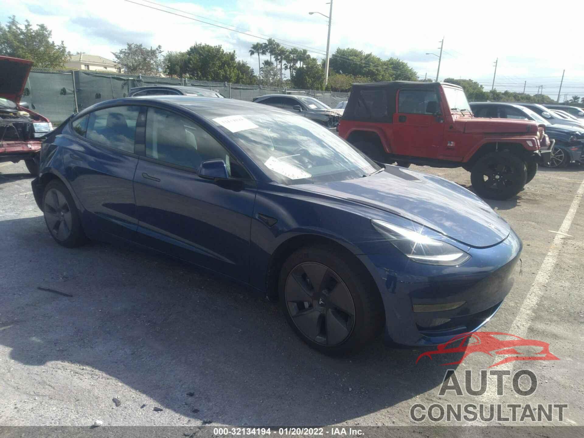 TESLA MODEL 3 2021 - 5YJ3E1EA5MF915908